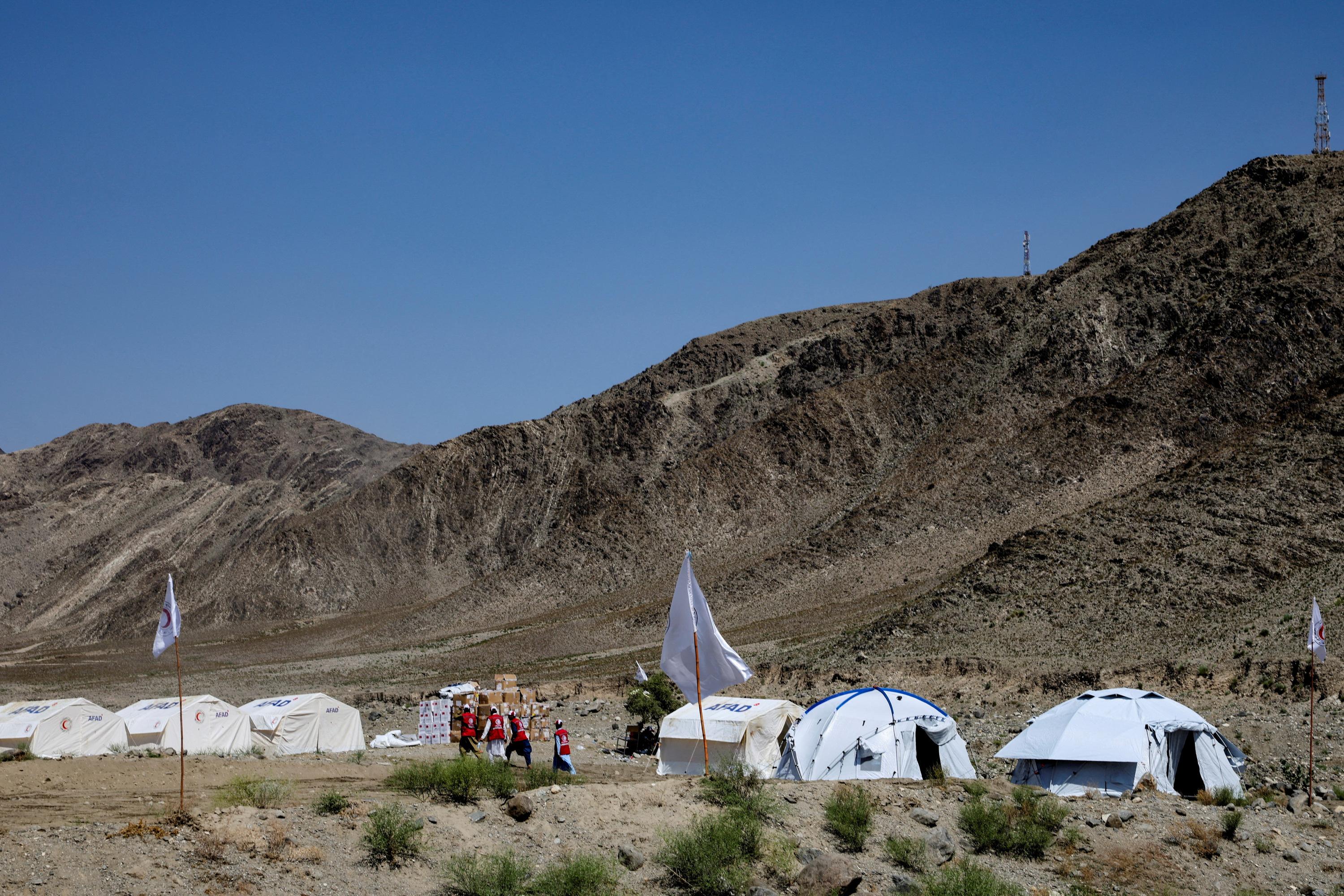 «Rien ne nous attend ici» : le douloureux exil des Afghans expulsés massivement d’Iran et du Pakistan