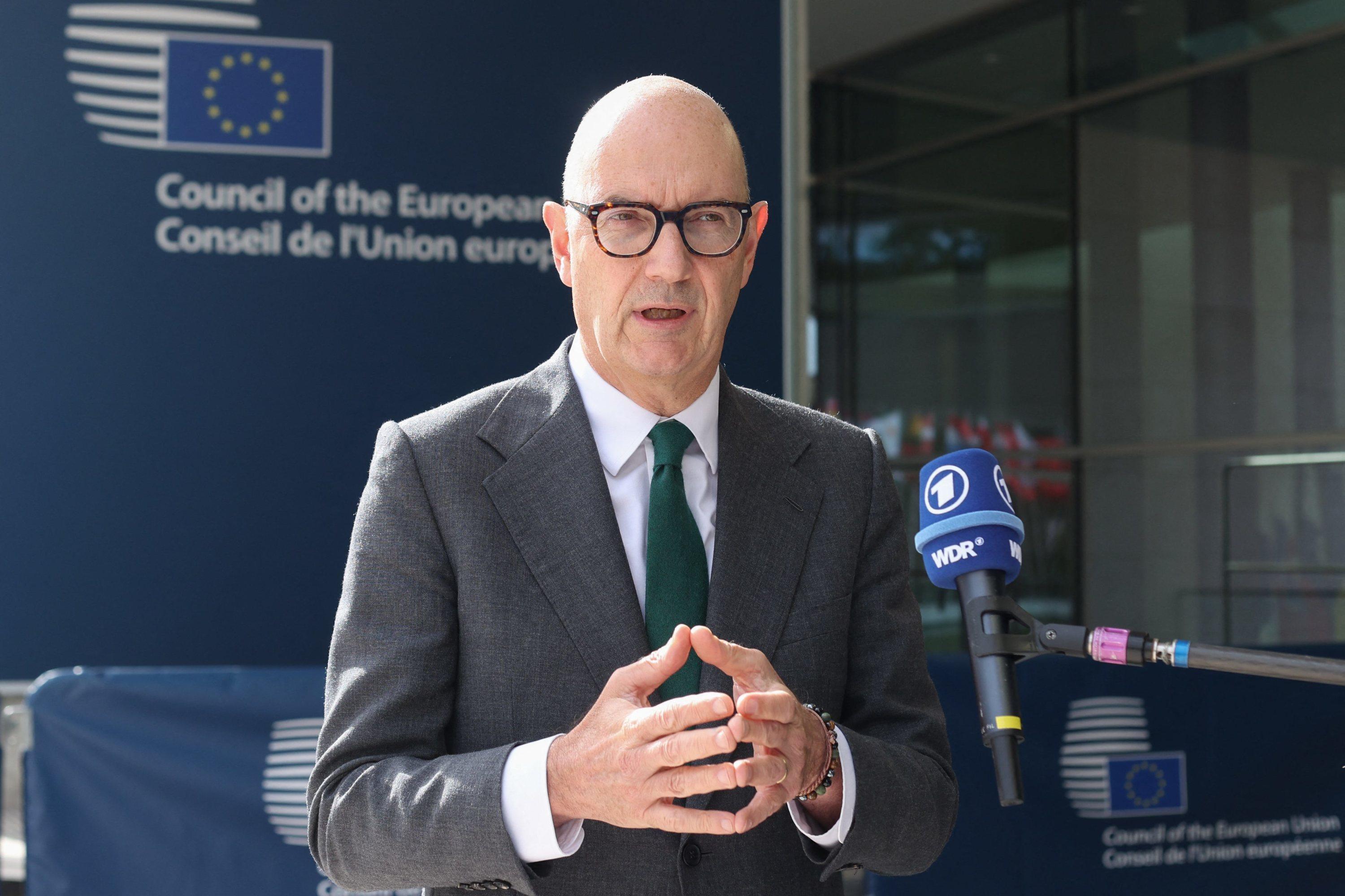 Roland Lescure, ministre démissionnaire, dépêché à Luxembourg pour rassurer les Européens