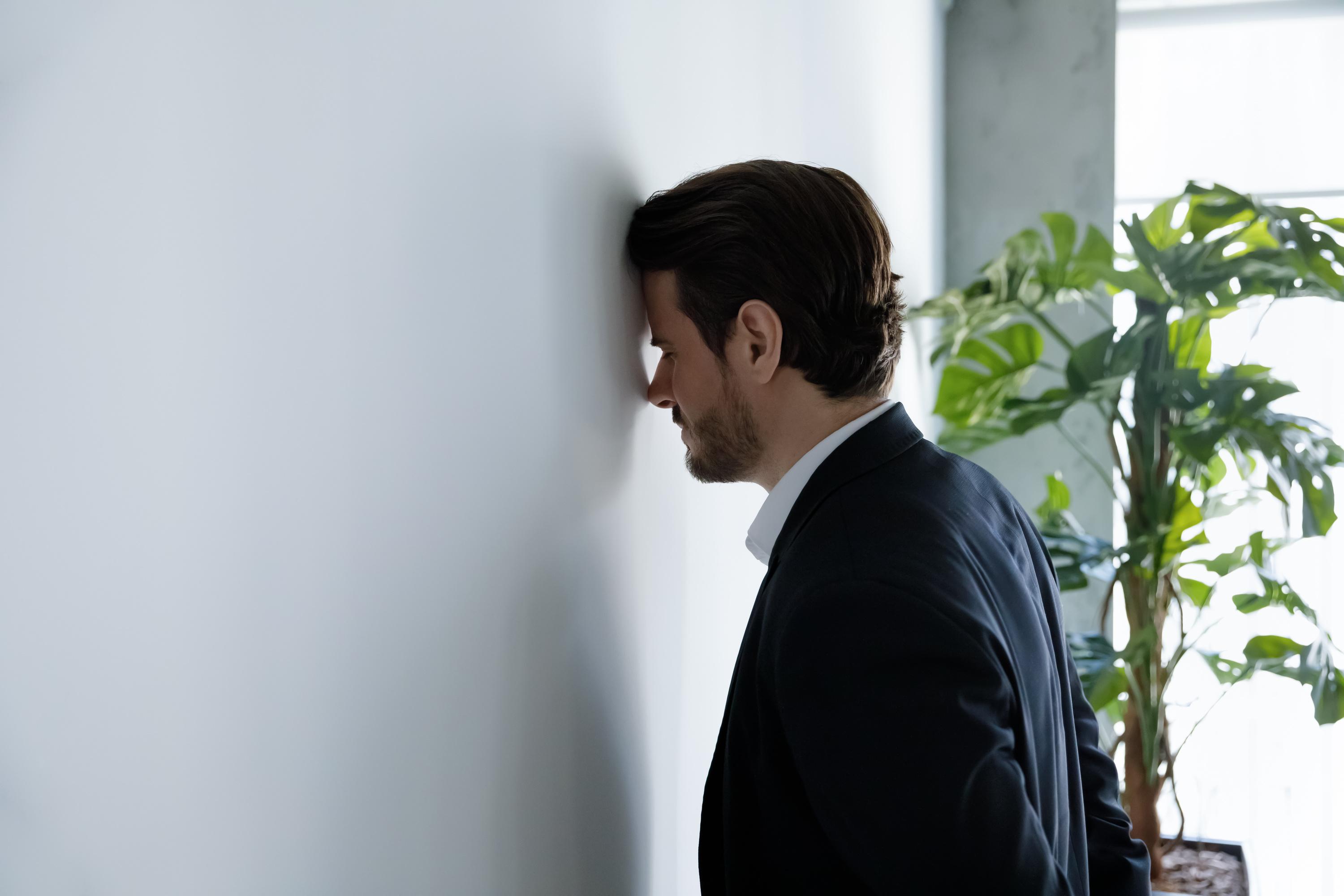 «Il gagne 500.000 euros par an à ne rien faire et il s’en vante» : l’épineux sujet des placards en entreprise
