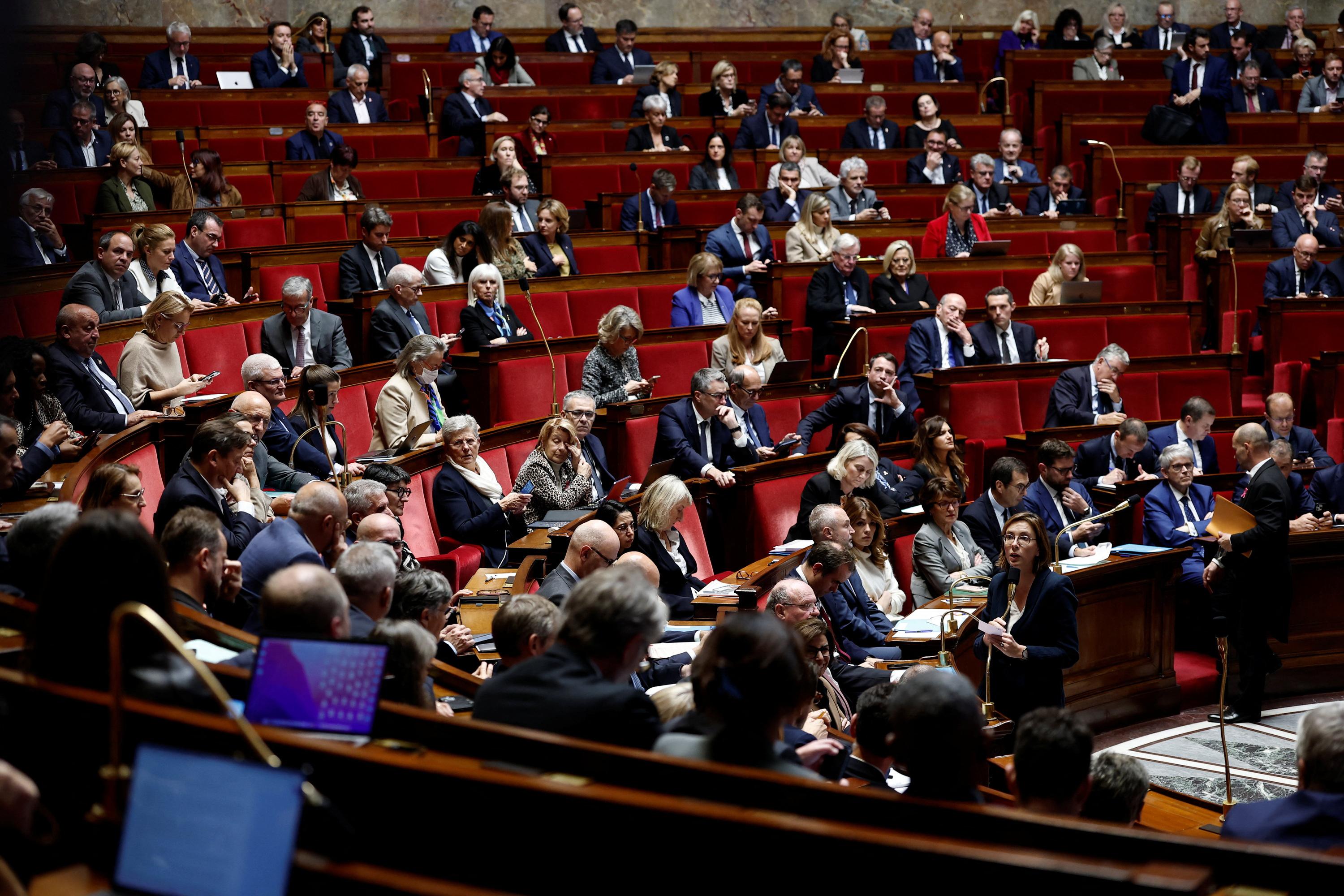 EN DIRECT - Budgets 2026 : PS et gouvernement progressent dans leurs accords, les débats se poursuivent