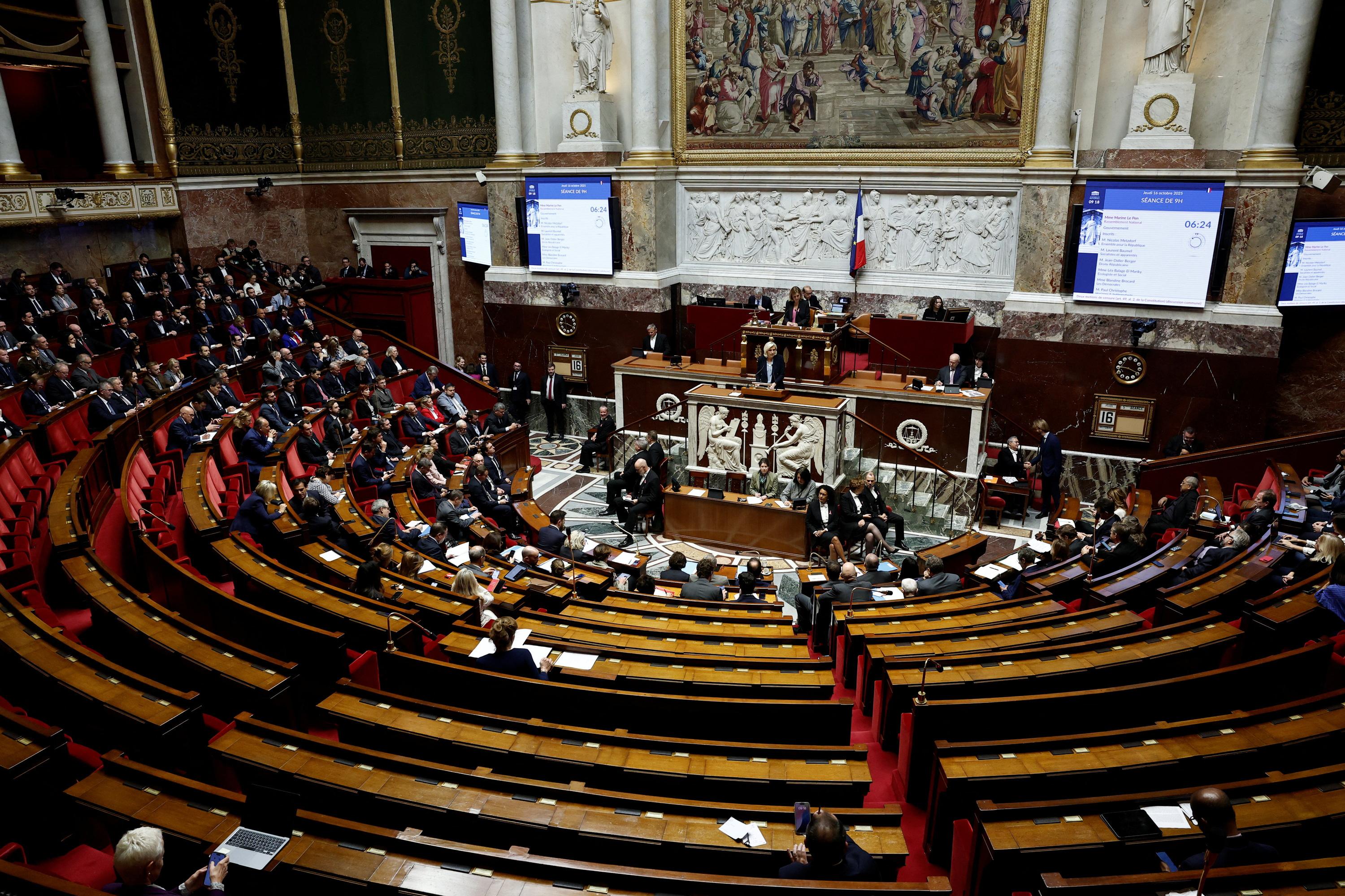 EN DIRECT - Assemblée nationale : «Je crois qu’il y a une majorité» pour voter le rétablissement du délit de séjour irrégulier, estime Laure Lavalette (RN)