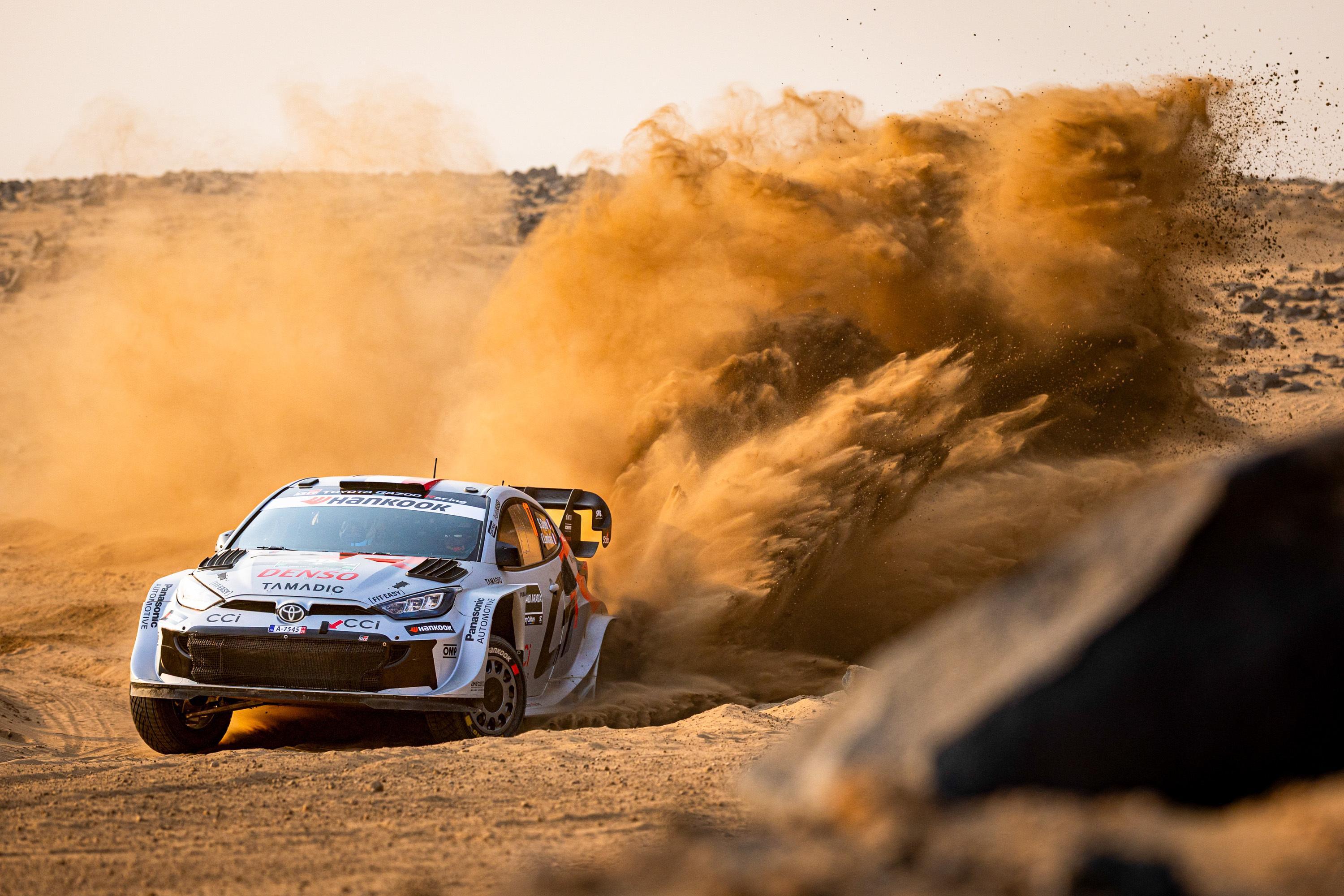 Rallye : Sébastien Ogier se rapproche du titre mondial après la crevaison de son principal concurrent