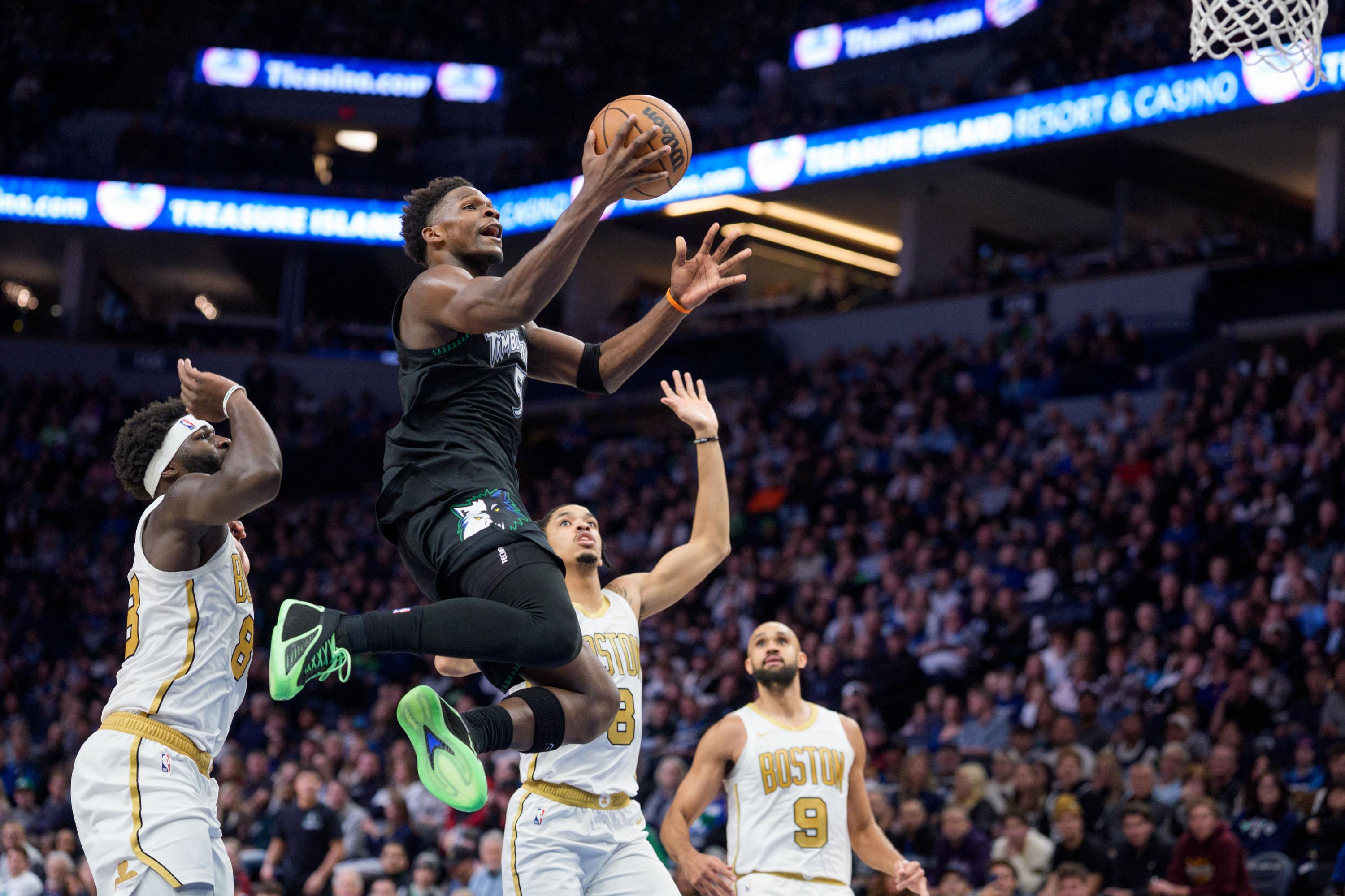 NBA : Edwards répond à Brown, Toronto stoppé par Charlotte après neuf victoires de rang