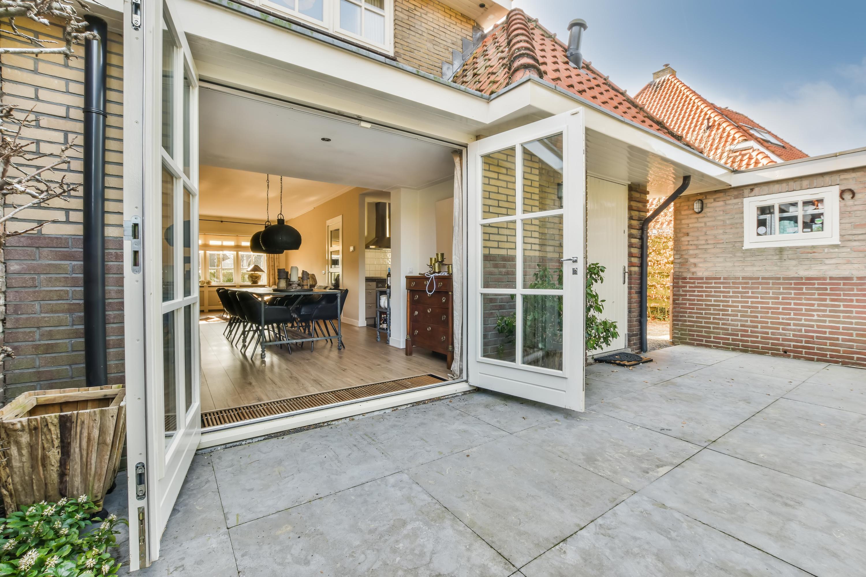 Guillaume Kasbarian propose d’étendre la procédure express pour expulser un squatteur en considérant qu’elle est valide même si la porte du logement squatté est restée ouverte.