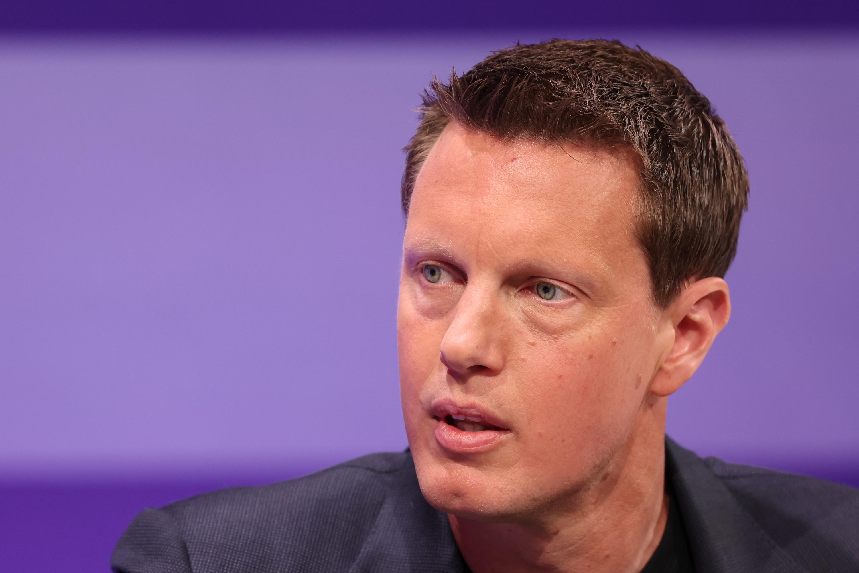 Pourquoi le rachat de Warner par Netflix est un échec cuisant pour David Ellison, le patron de Paramount