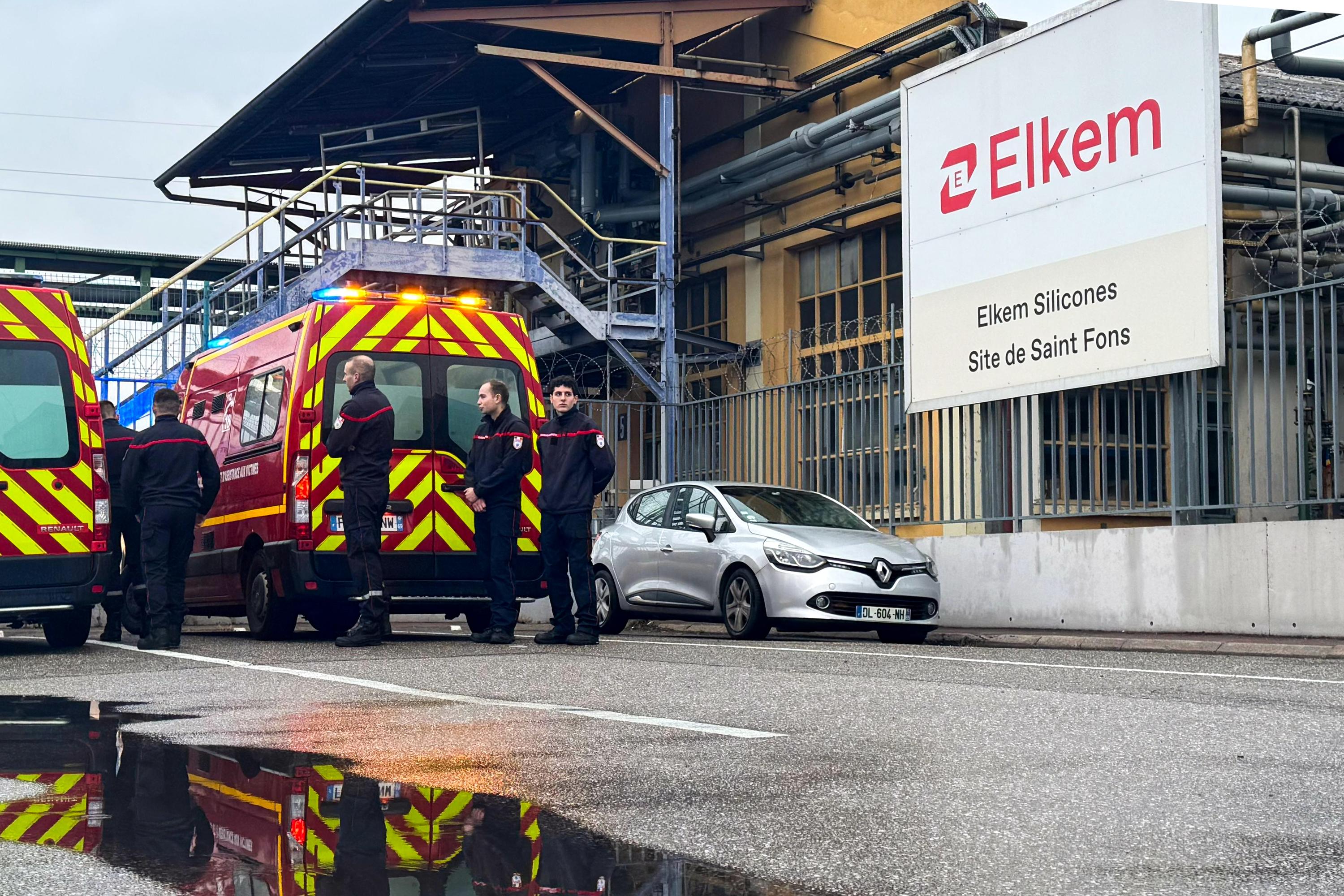 «Un accident intolérable» : CGT et CFDT se portent partie civile après l’explosion mortelle de l’usine Elkem à Lyon