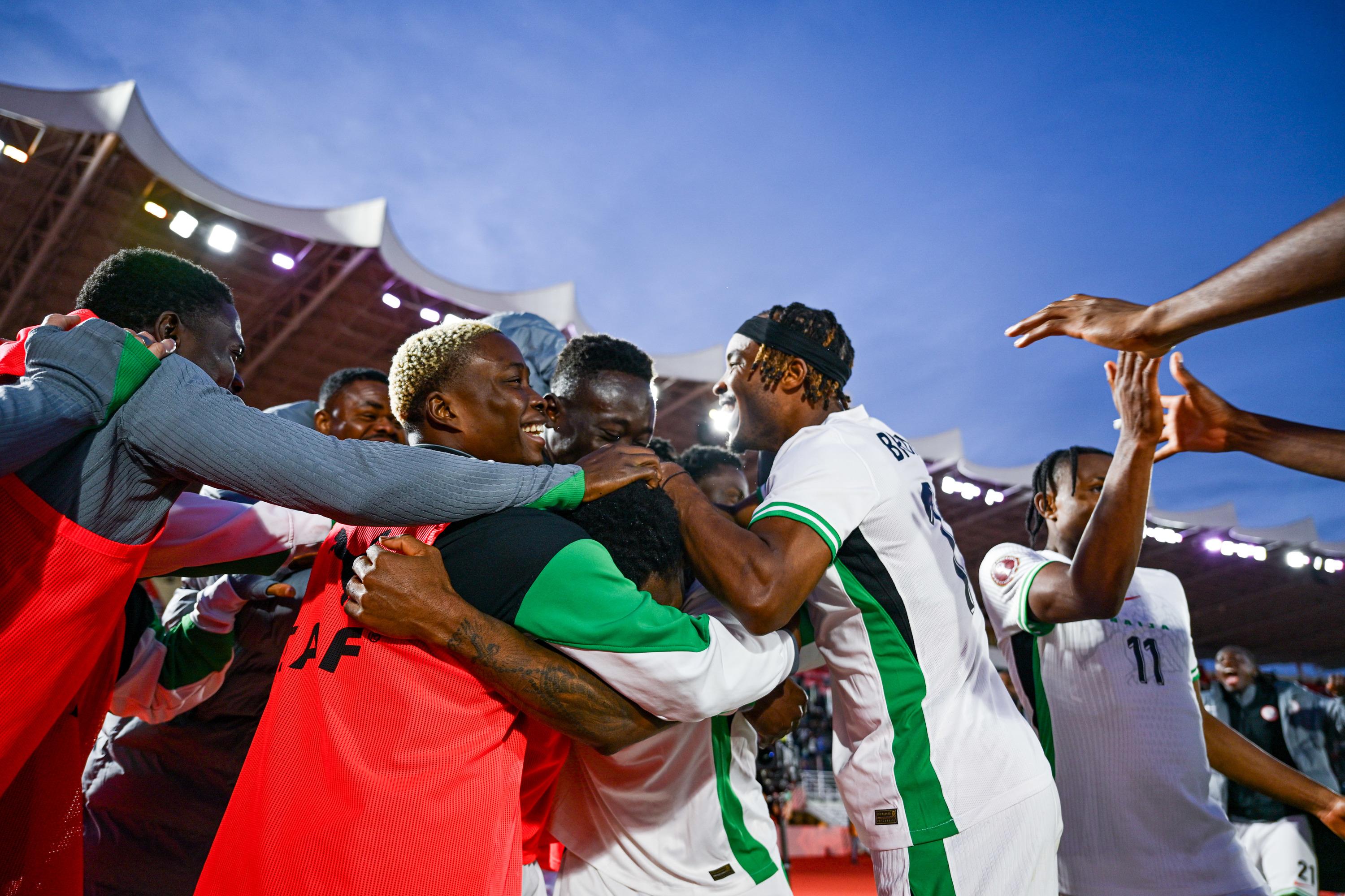 CAN 2025 : le Nigeria continue sur sa lancée pour se qualifier en 8e et élimine l’Ouganda