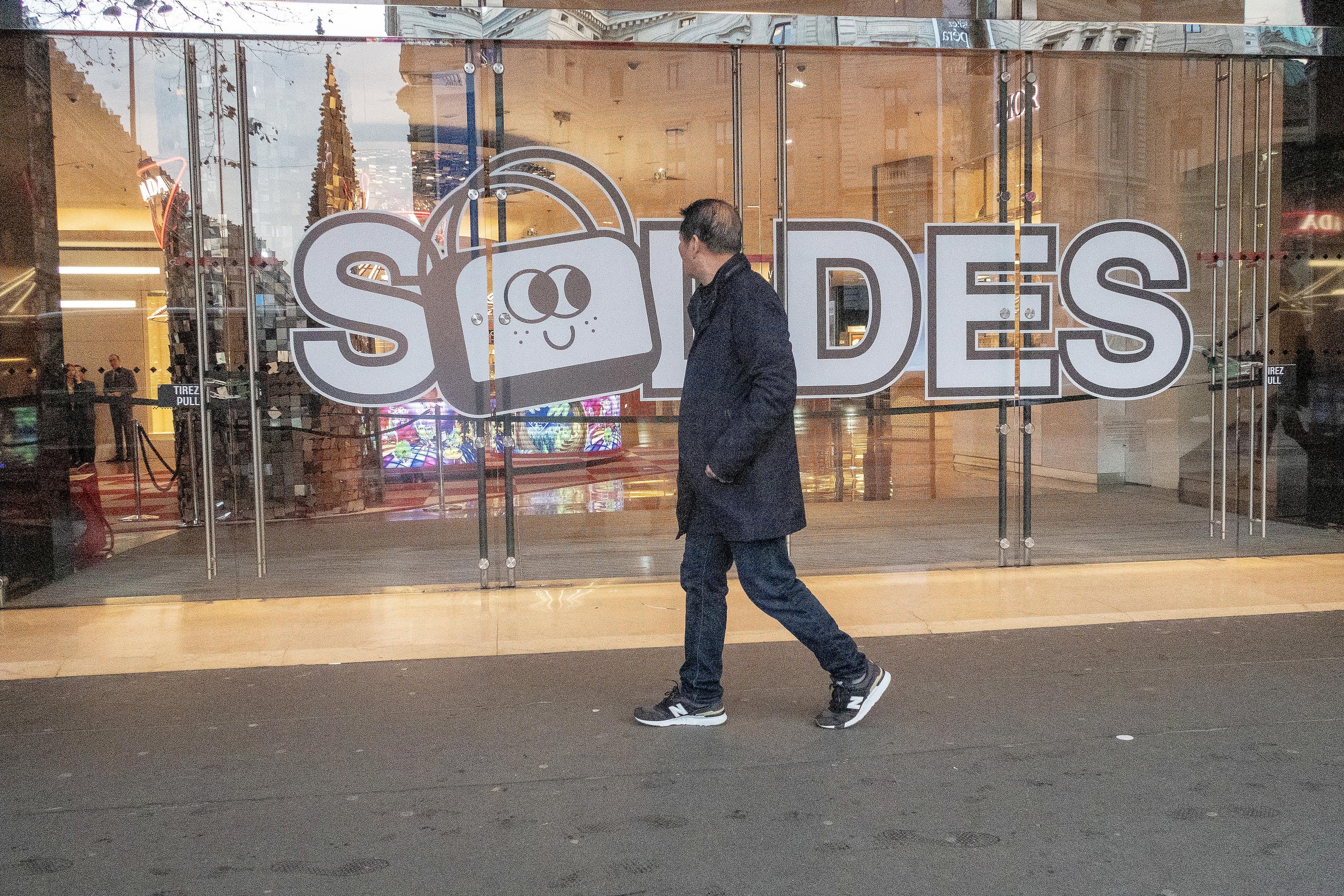 «On peut s’attendre à des belles ventes sur les pièces chaudes»: la neige et le froid au secours des soldes