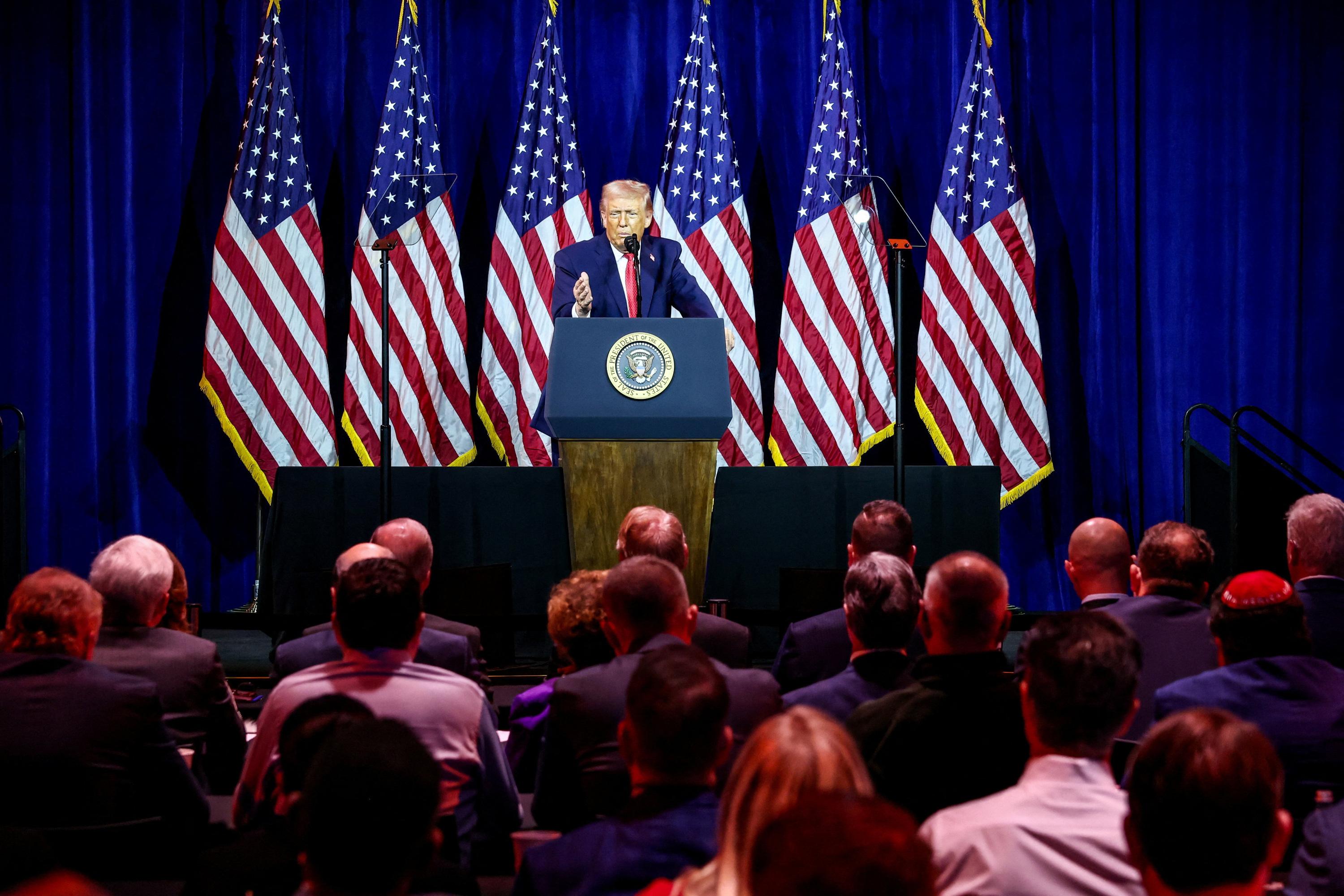 États-Unis: Donald Trump veut interdire aux entreprises de la défense de verser des dividendes et racheter des actions