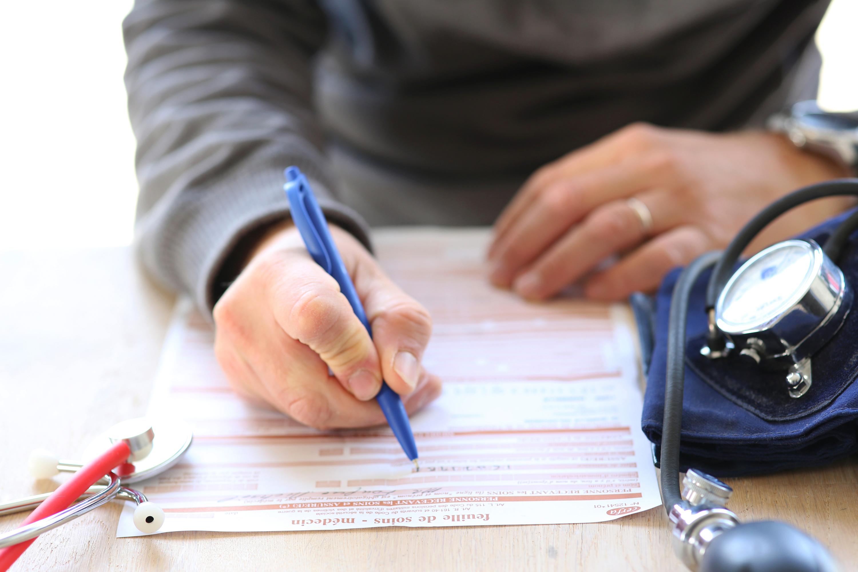 Pourquoi le jour de carence dans la fonction publique fait baisser les arrêts maladie