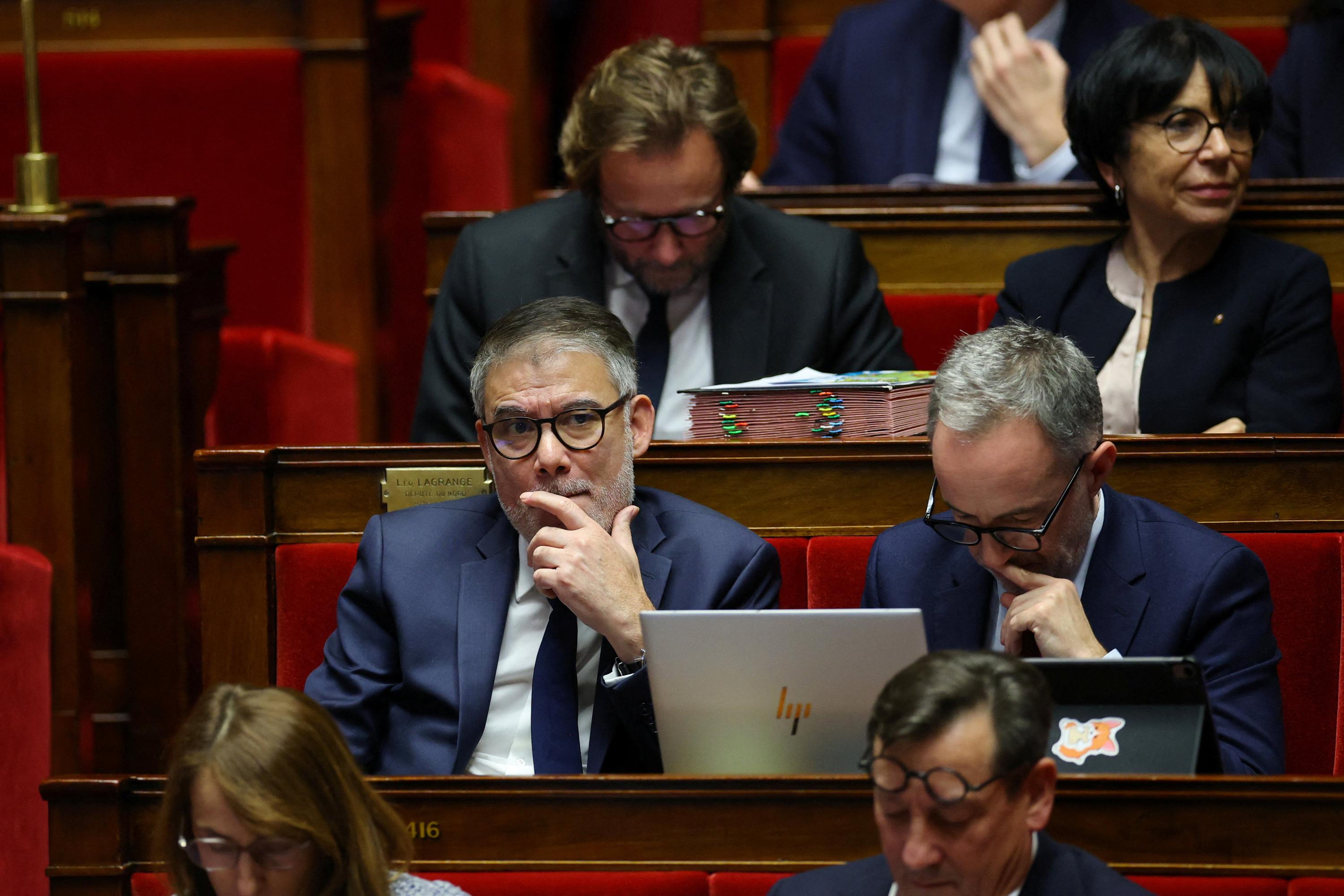 Budget : le PS assure qu’il ne censurera pas le gouvernement si le financement des nouvelles mesures ne se fait «pas sur le dos des Français»