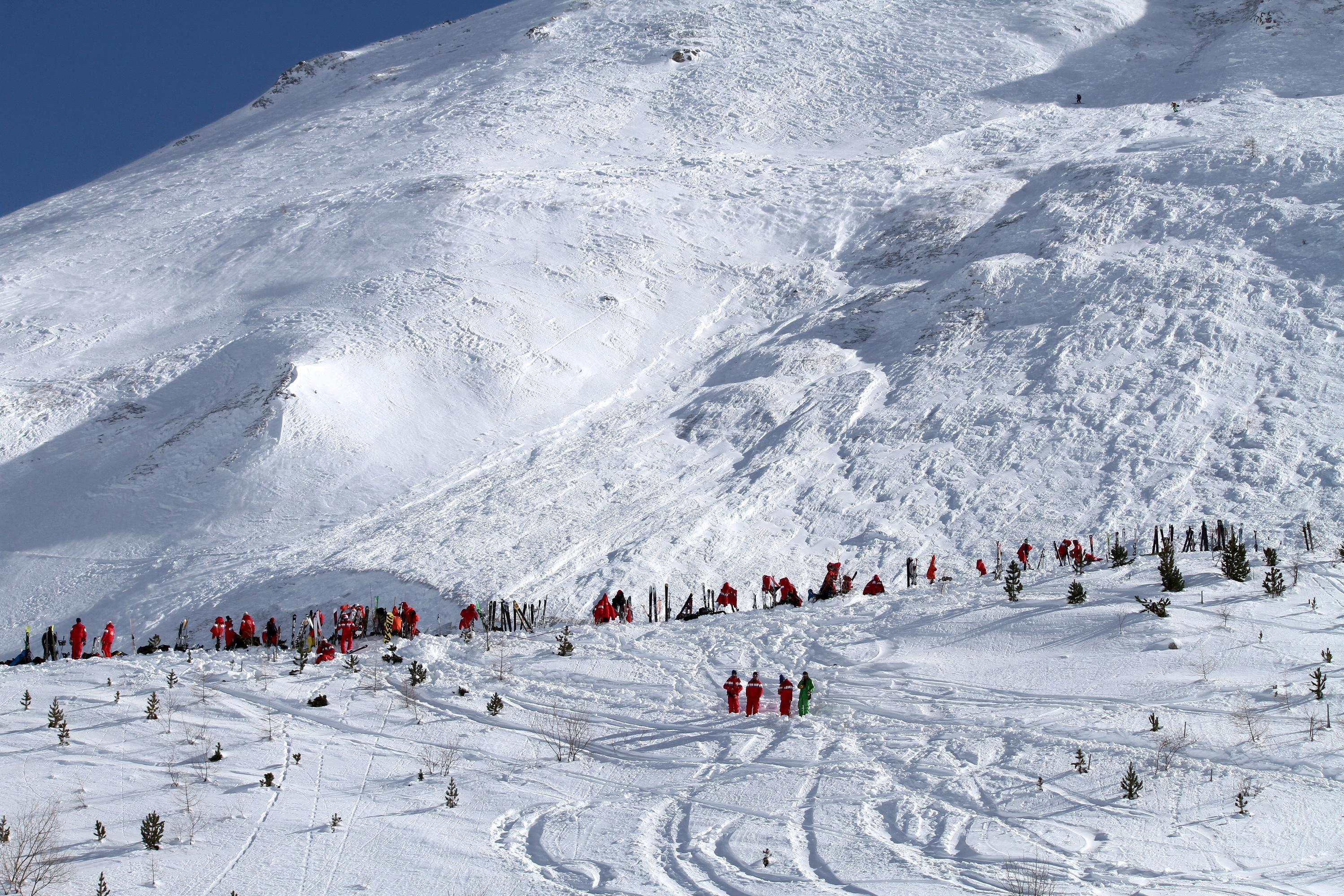 Savoie : un skieur hors piste meurt dans une avalanche à Val d’Isère
