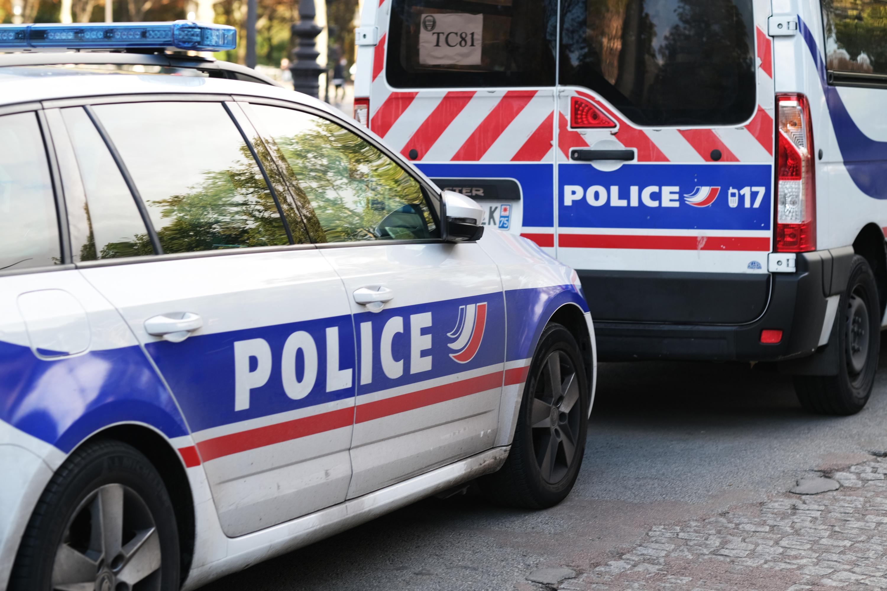 Villeurbanne : un homme blessé par balles dans une épicerie