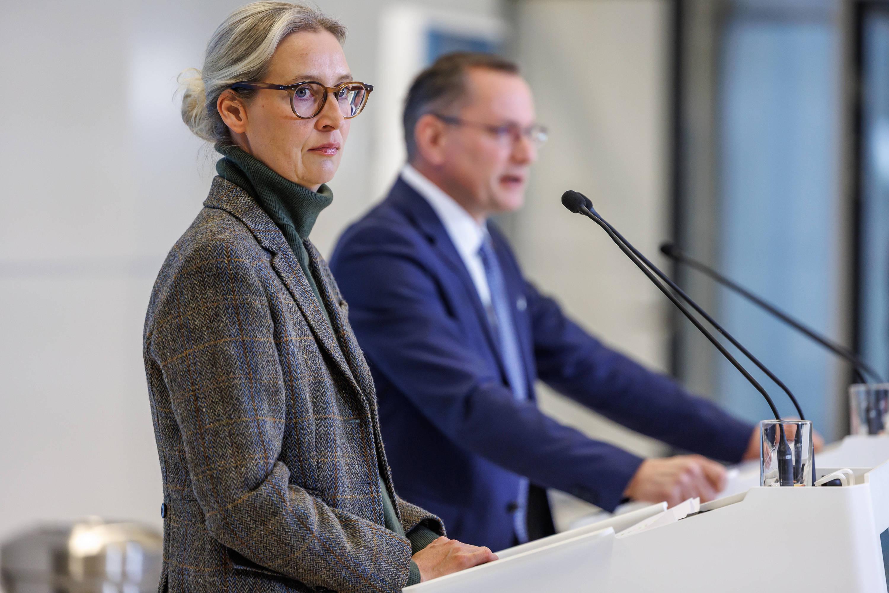 Interventionnisme, chantage, impérialisme : les souverainistes d’Europe désarçonnés par Trump