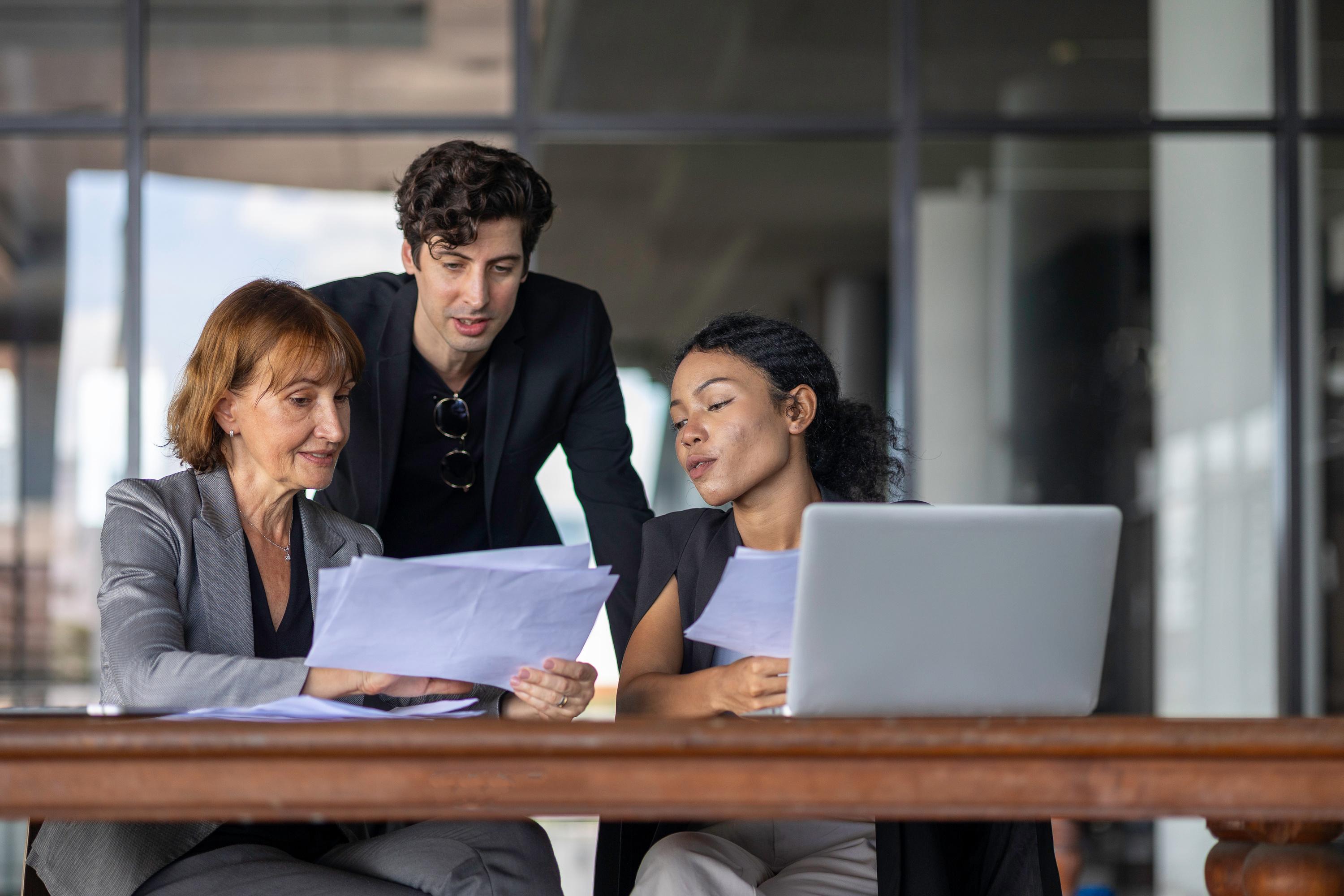 « Lorsque j’ai voulu vendre, je me suis senti très, très seul » : quand la transmission d’entreprise devient un business à part entière
