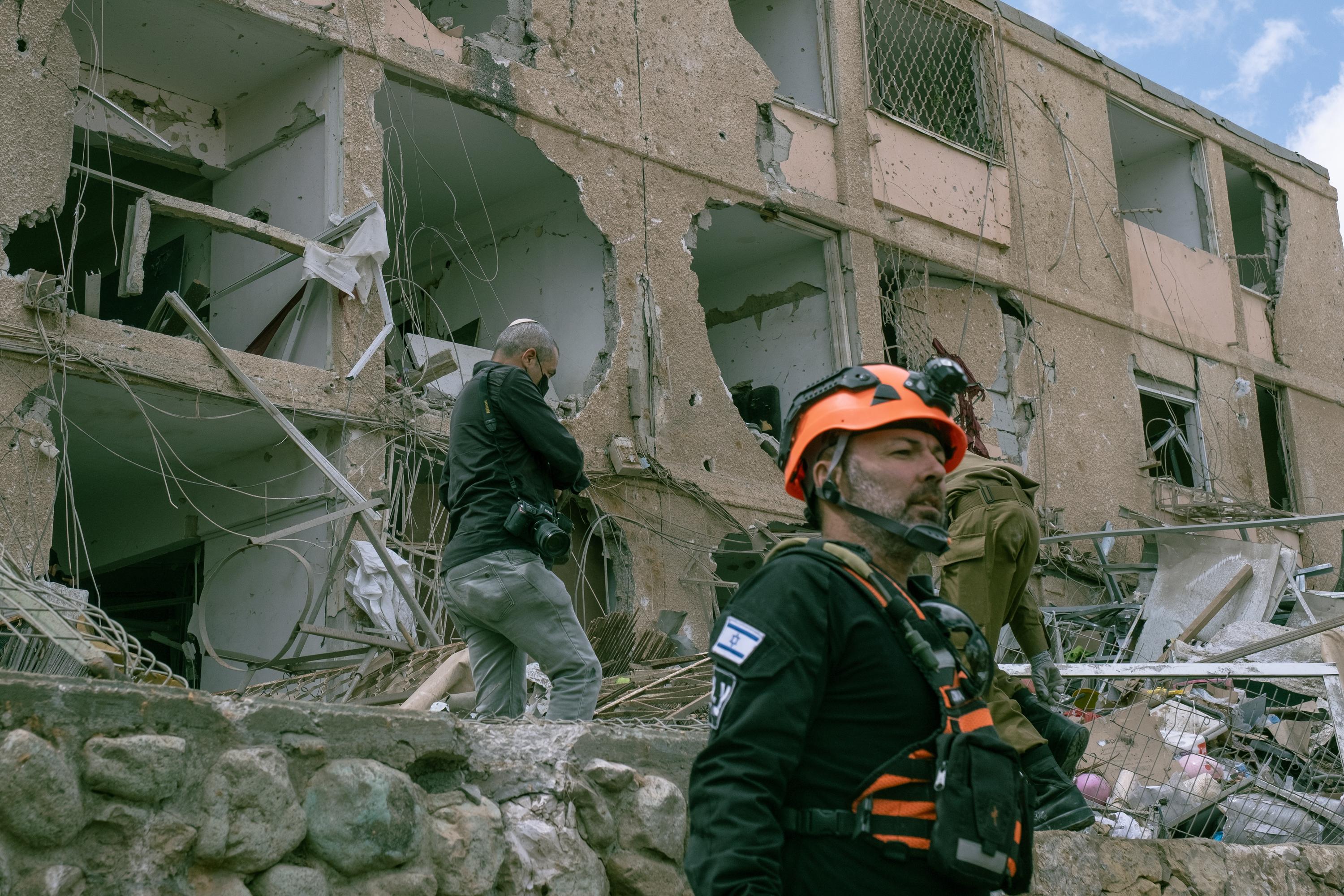 «Dimona est censée être protégée» : en Israël, l’Iran frappe a quelques kilomètres du centre de recherche nucléaire militaire