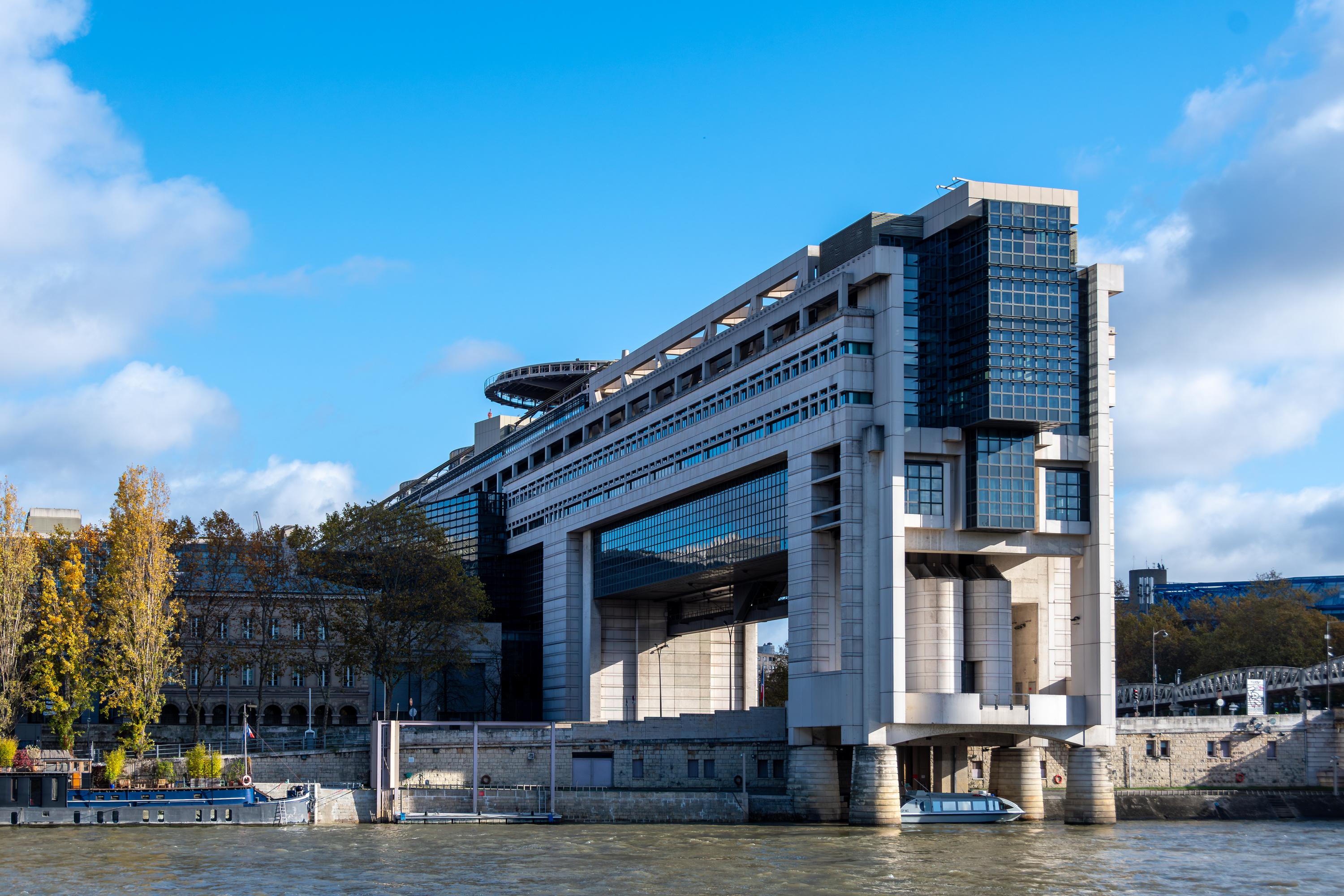 Transport, pêche, agriculture... Le plan du gouvernement pour soutenir les secteurs touchés par la flambée des carburants