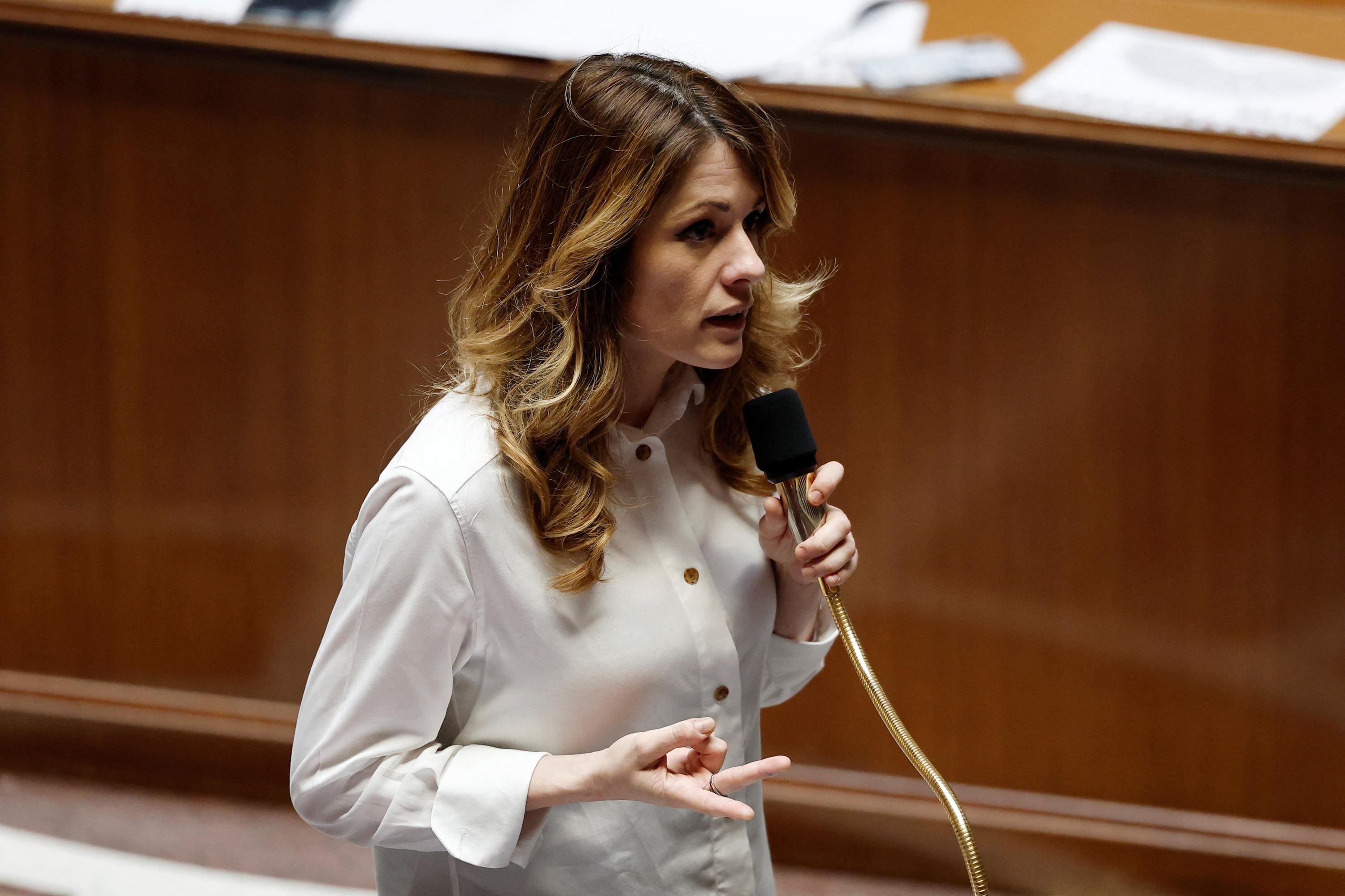 Prix des carburants : le gouvernement ouvre la porte à une aide aux professions du soin