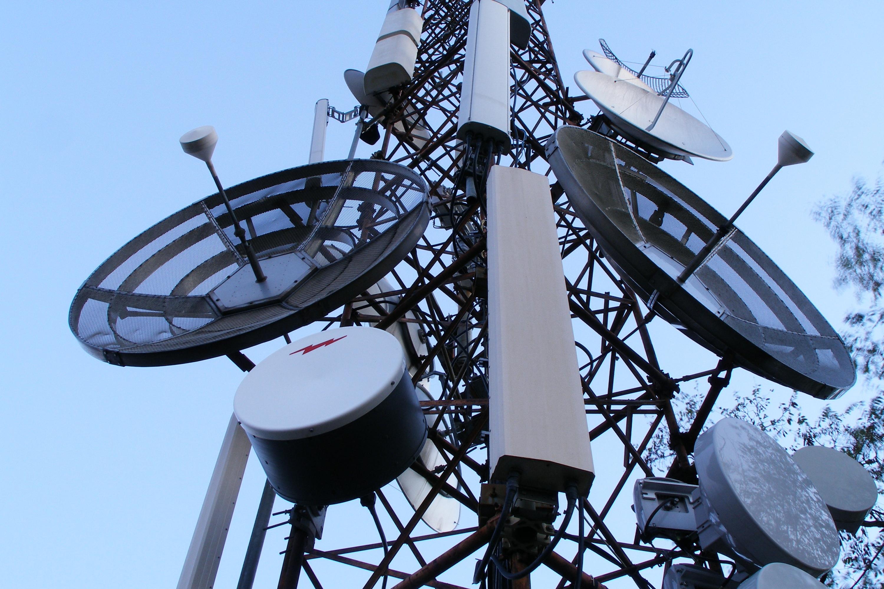 Autriche : des drôles d'antennes repérées sur l'ambassade russe à Vienne