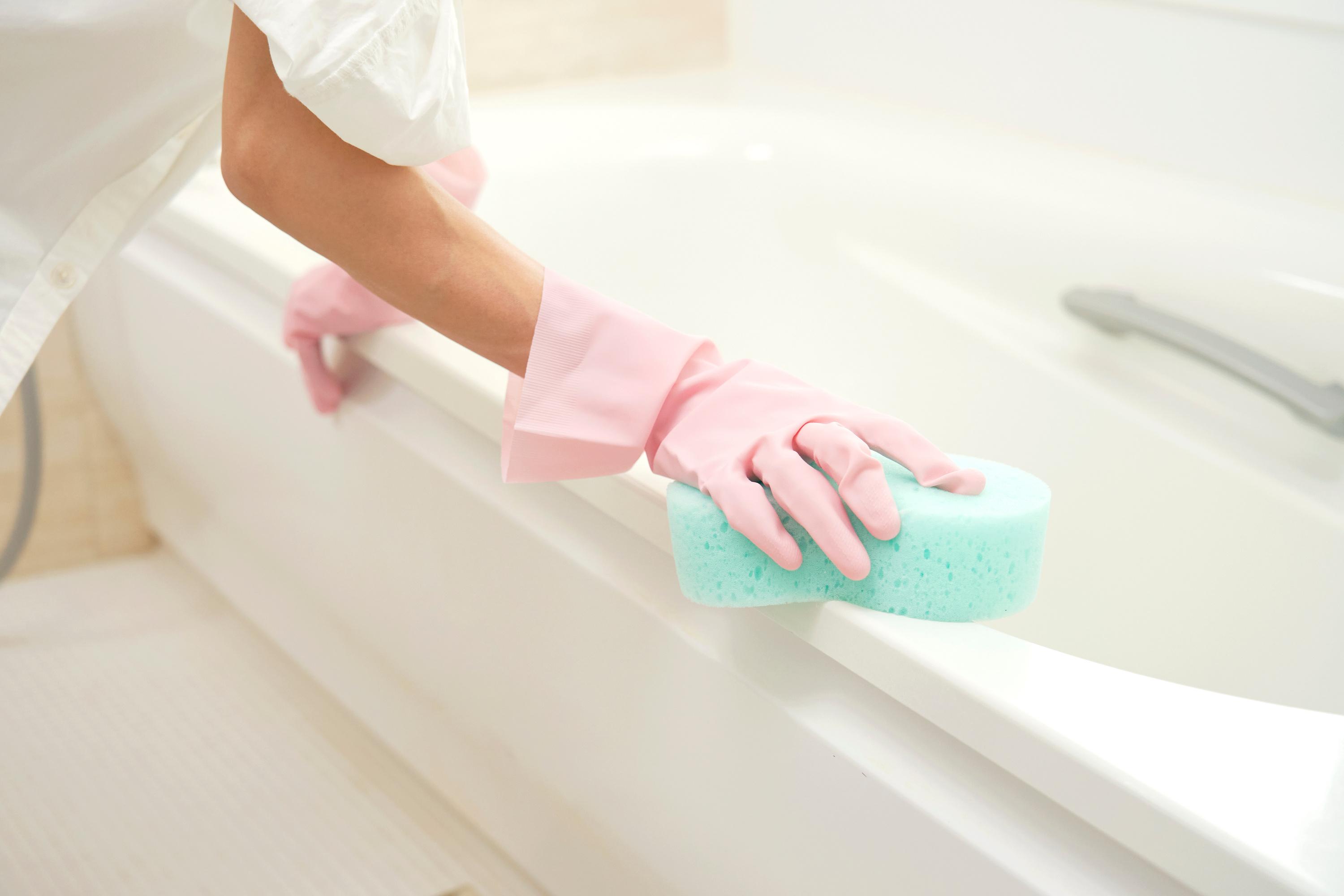 3 produits, 5 étapes : la routine ménage salle de bains qui fait vraiment briller