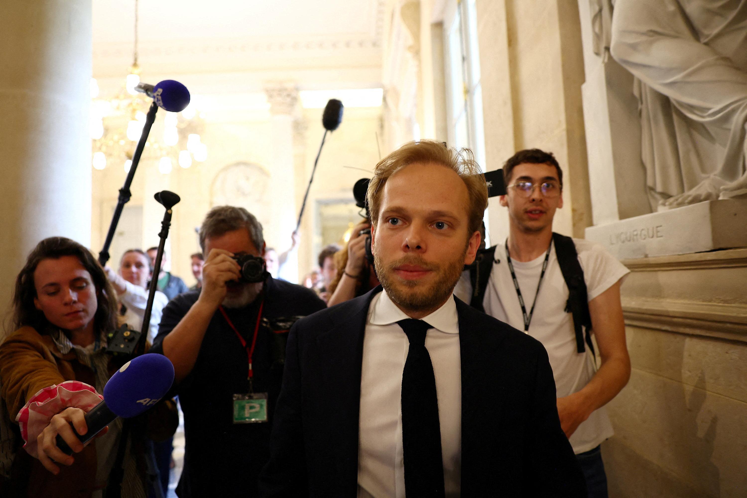 Audiovisuel public : Charles Alloncle vante un «succès populaire» après la commission d’enquête