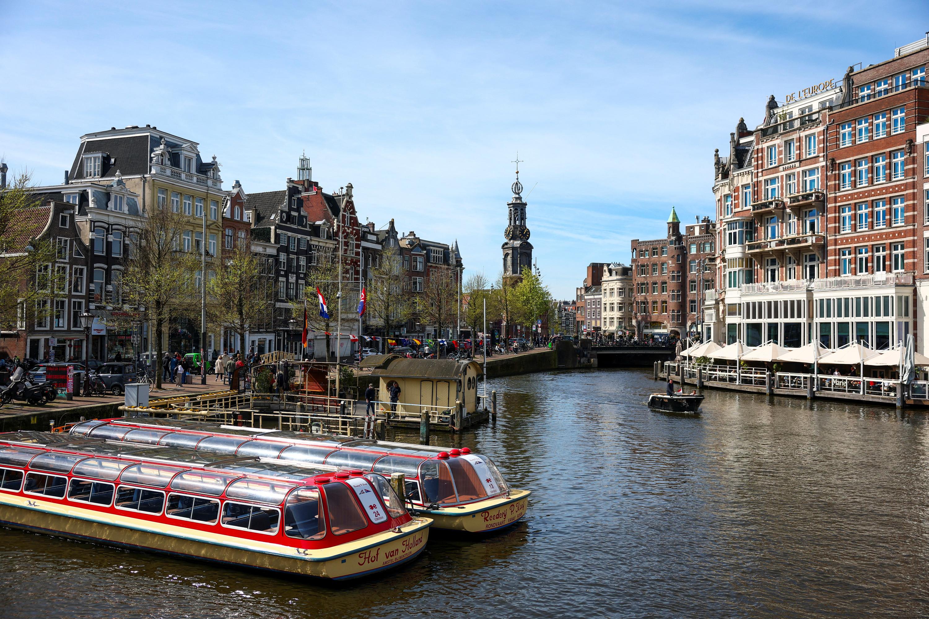 Amsterdam devient la première capitale à bannir la publicité pour la viande et les énergies fossiles