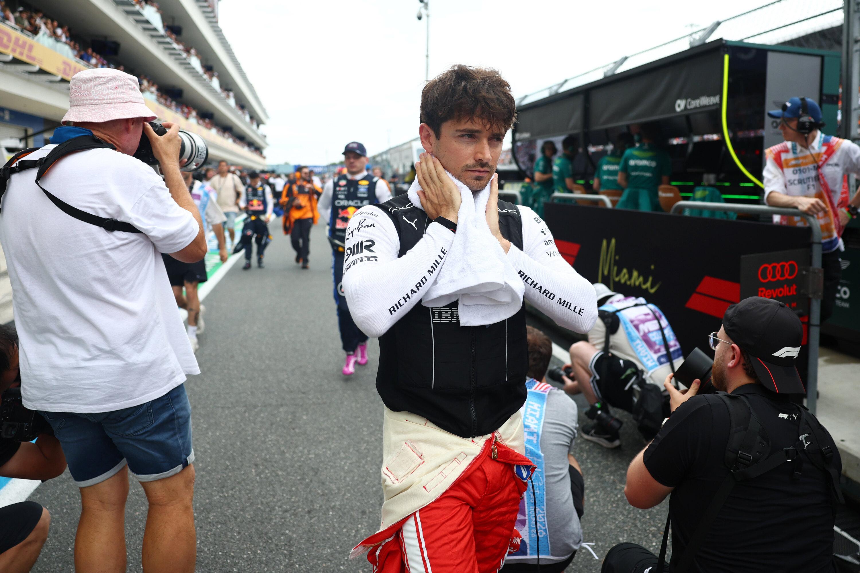 Formule 1 : tête à queue dans le dernier tour à Miami, l’erreur de trop pour Charles Leclerc avec Ferrari ?