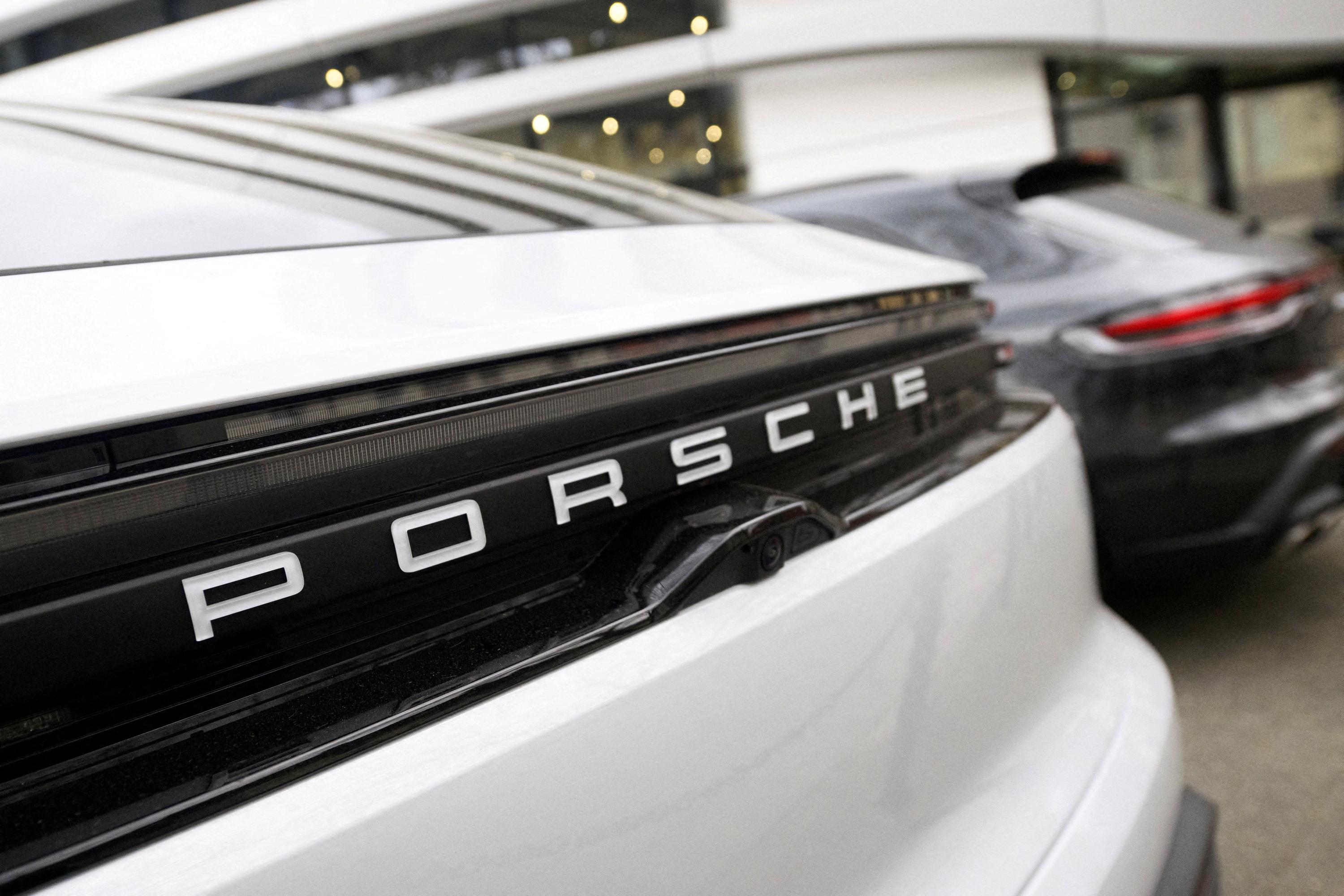 Automobile : Porsche va fermer trois filiales, plus de 500 emplois supprimés, pour se recentrer sur son «cœur de métier»