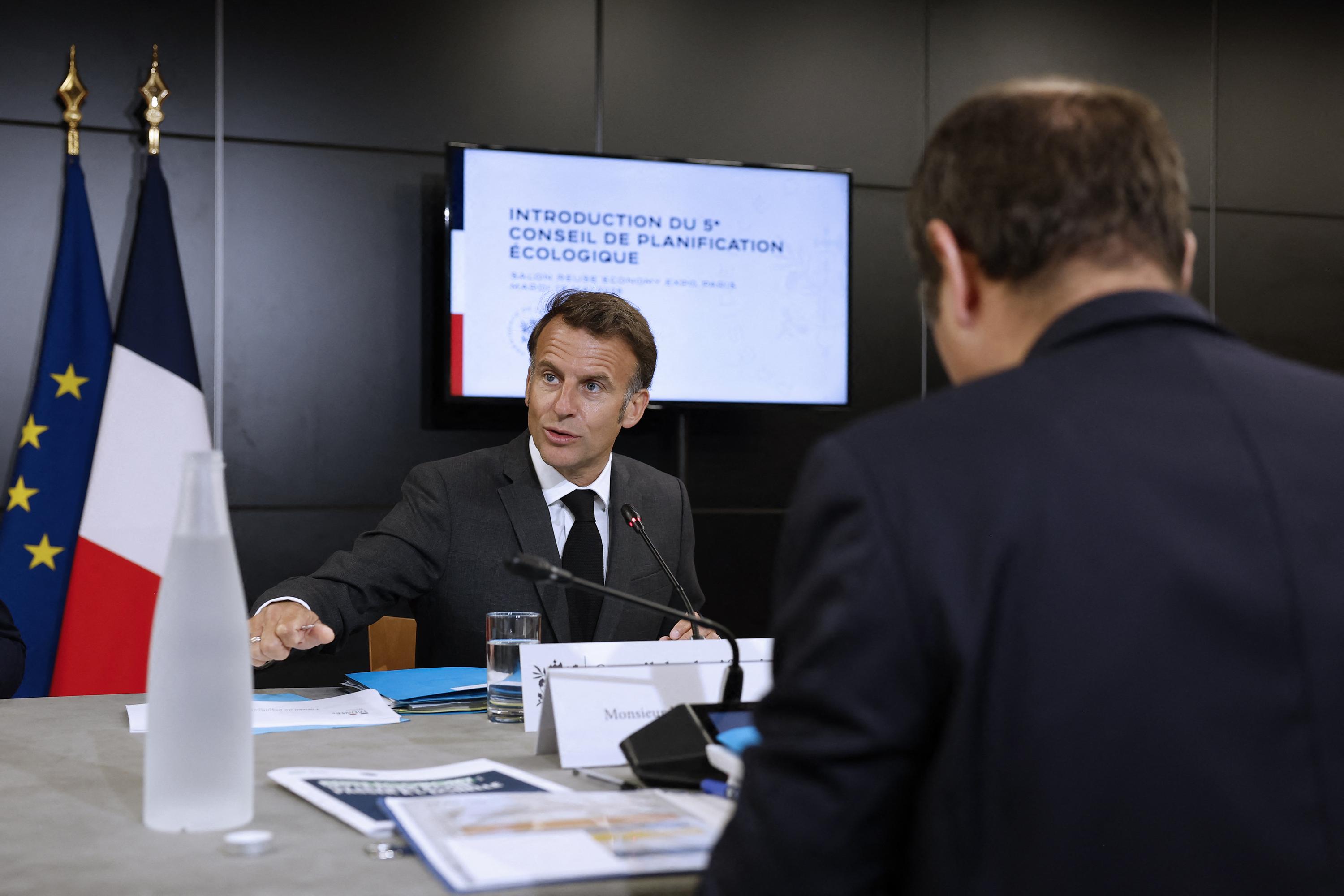 Recyclage du plastique : Emmanuel Macron veut arrêter de payer 1,6 milliard d’euros d’amende à l’Europe chaque année