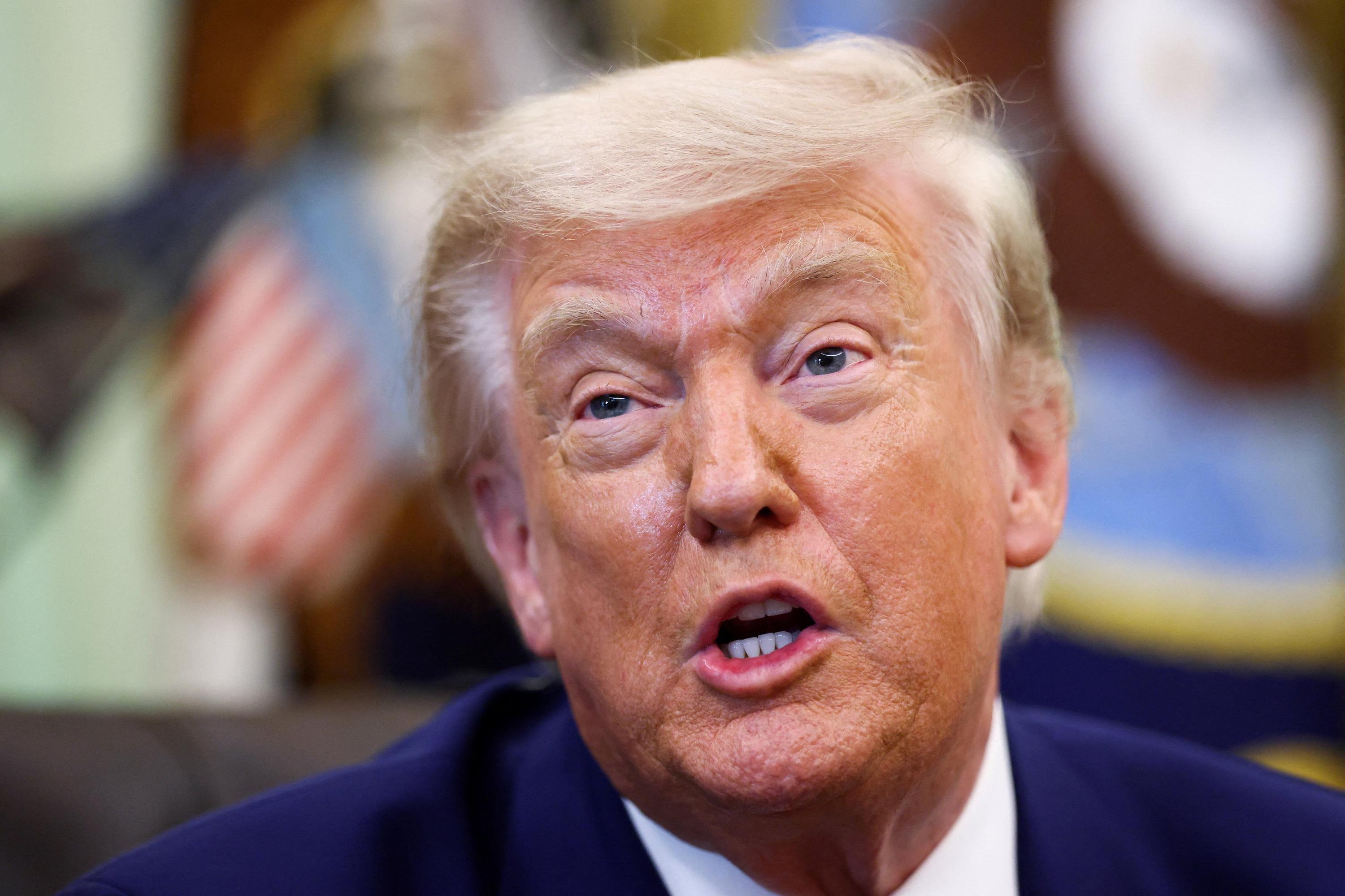 Donald Trump annonce un investissement de 700 millions de dollars dans l'industrie du charbon
