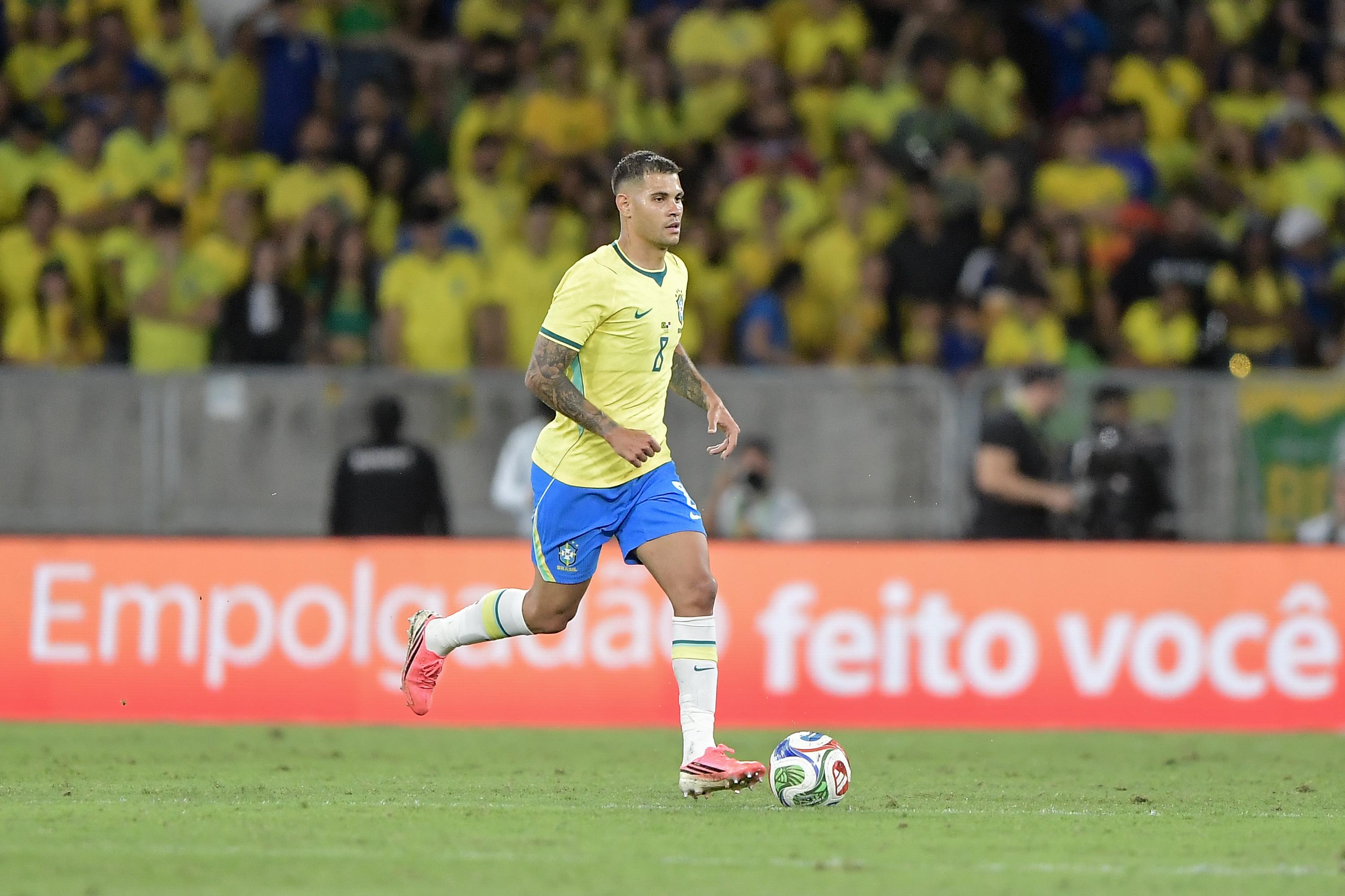 Coupe du monde 2026 : le Brésil «mérite le respect», affirme Guimaraes face aux critiques