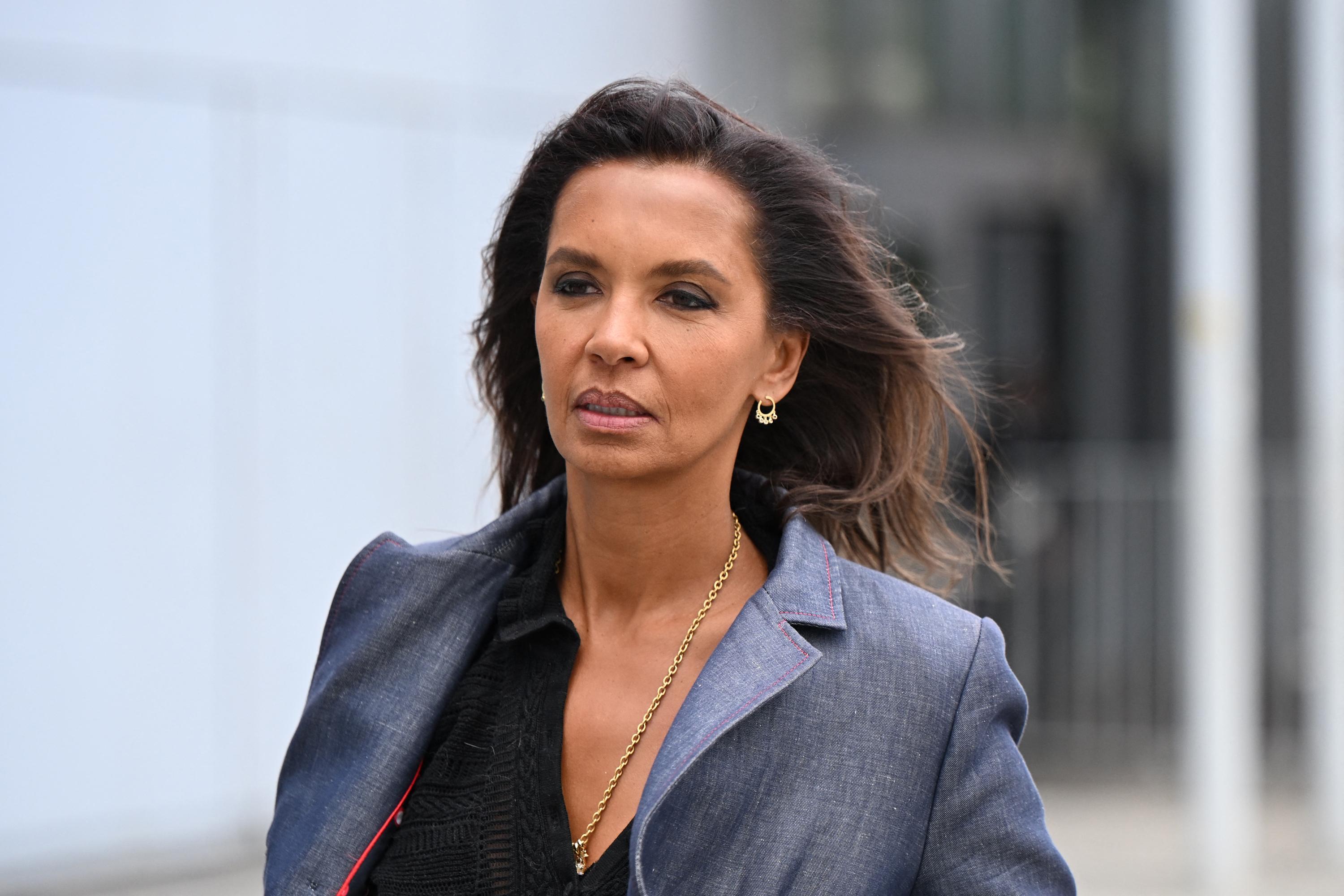 Karine Le Marchand victime d’un harcèlement de la part d’un passant dans la rue selon TV Magazine — People & Médias