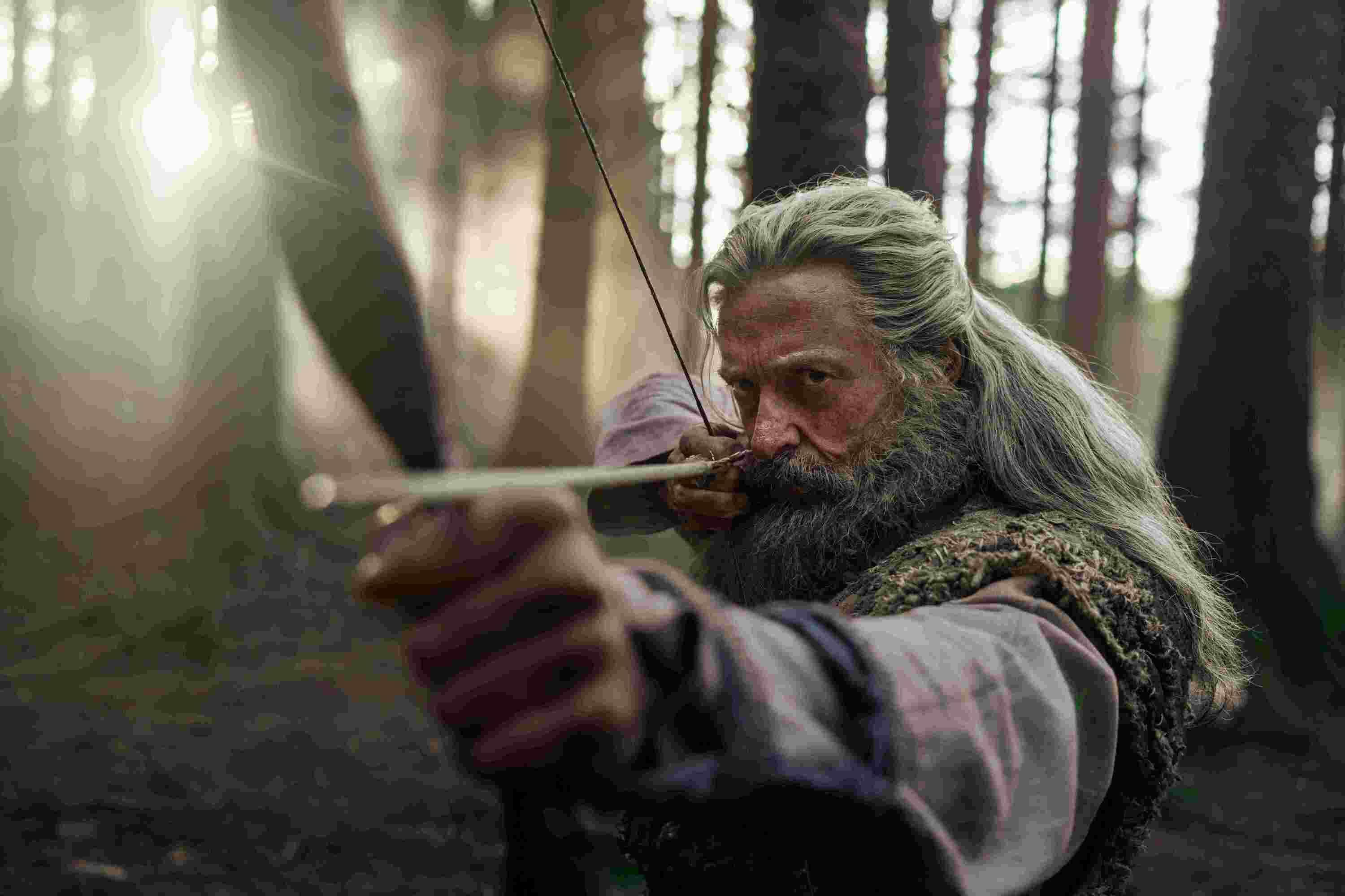 Dans On l’appelait Robin des bois, Hugh Jackman rend monstrueux le héros de Sherwood