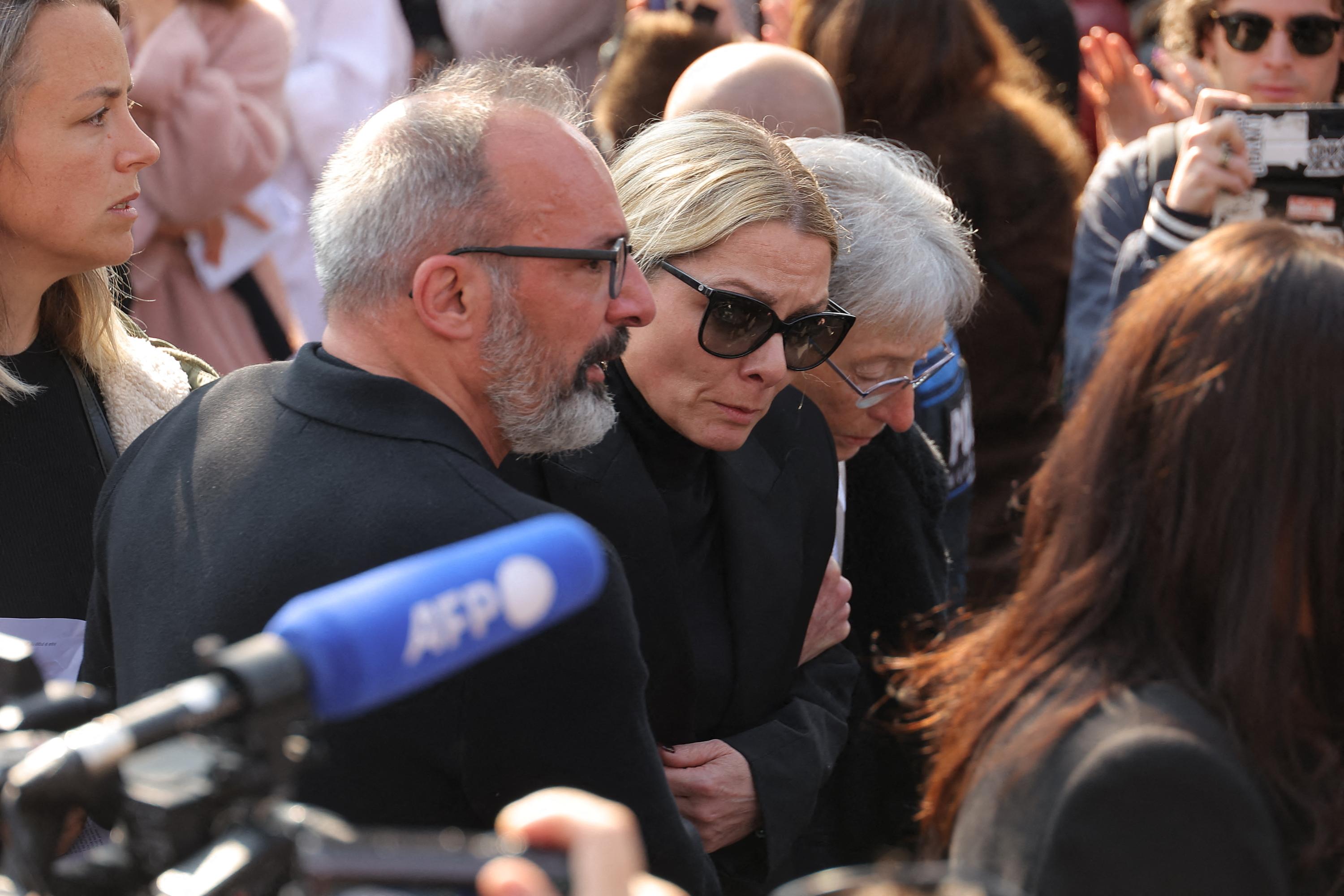 Trois mois après la disparition de Bruno Salomone, sa femme témoigne de sa douleur sur Facebook — People & Médias