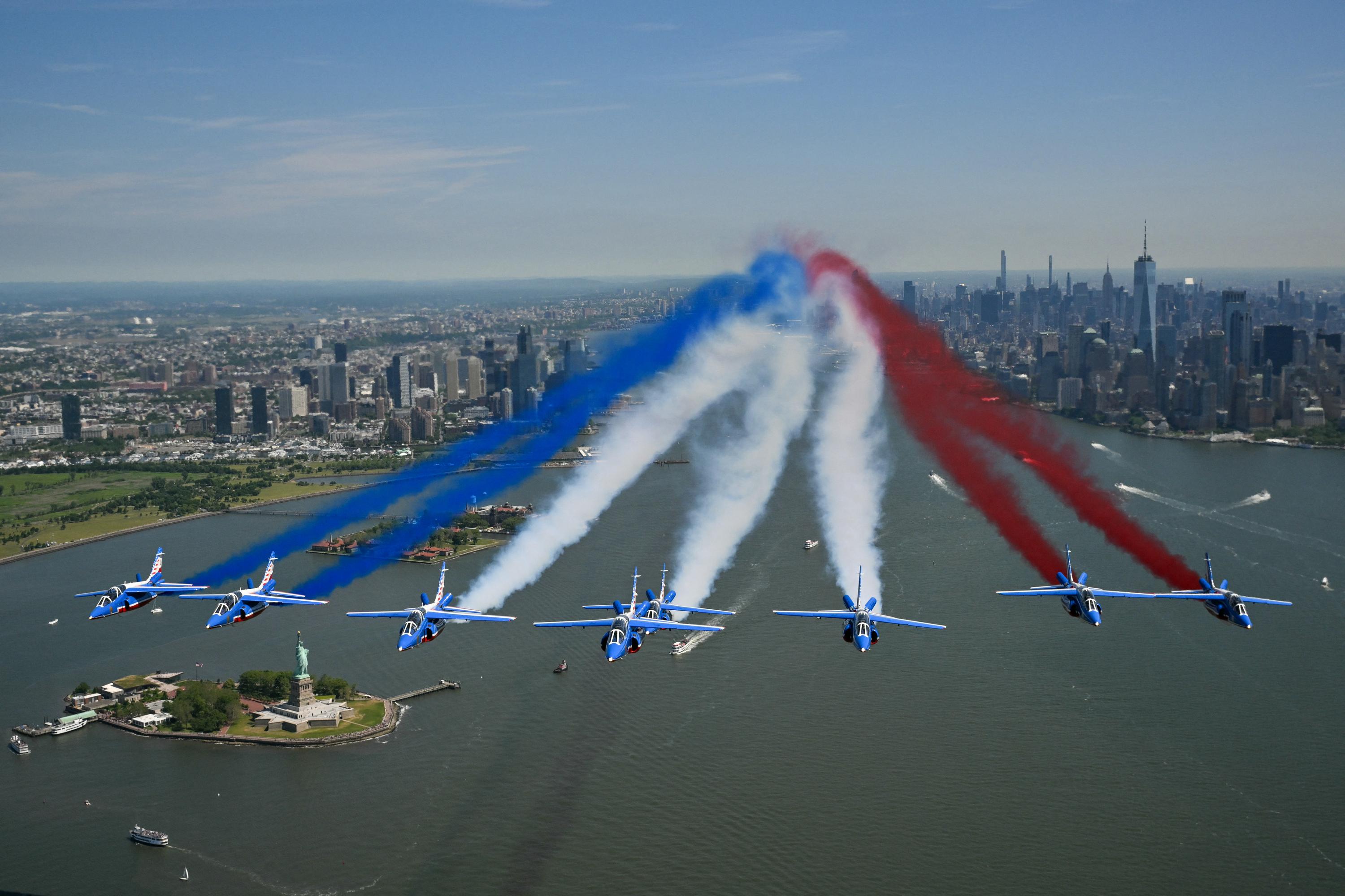 «Chaque semaine, on fait le vol d’une vie» : le leader de la Patrouille de France raconte son périple aux États-Unis