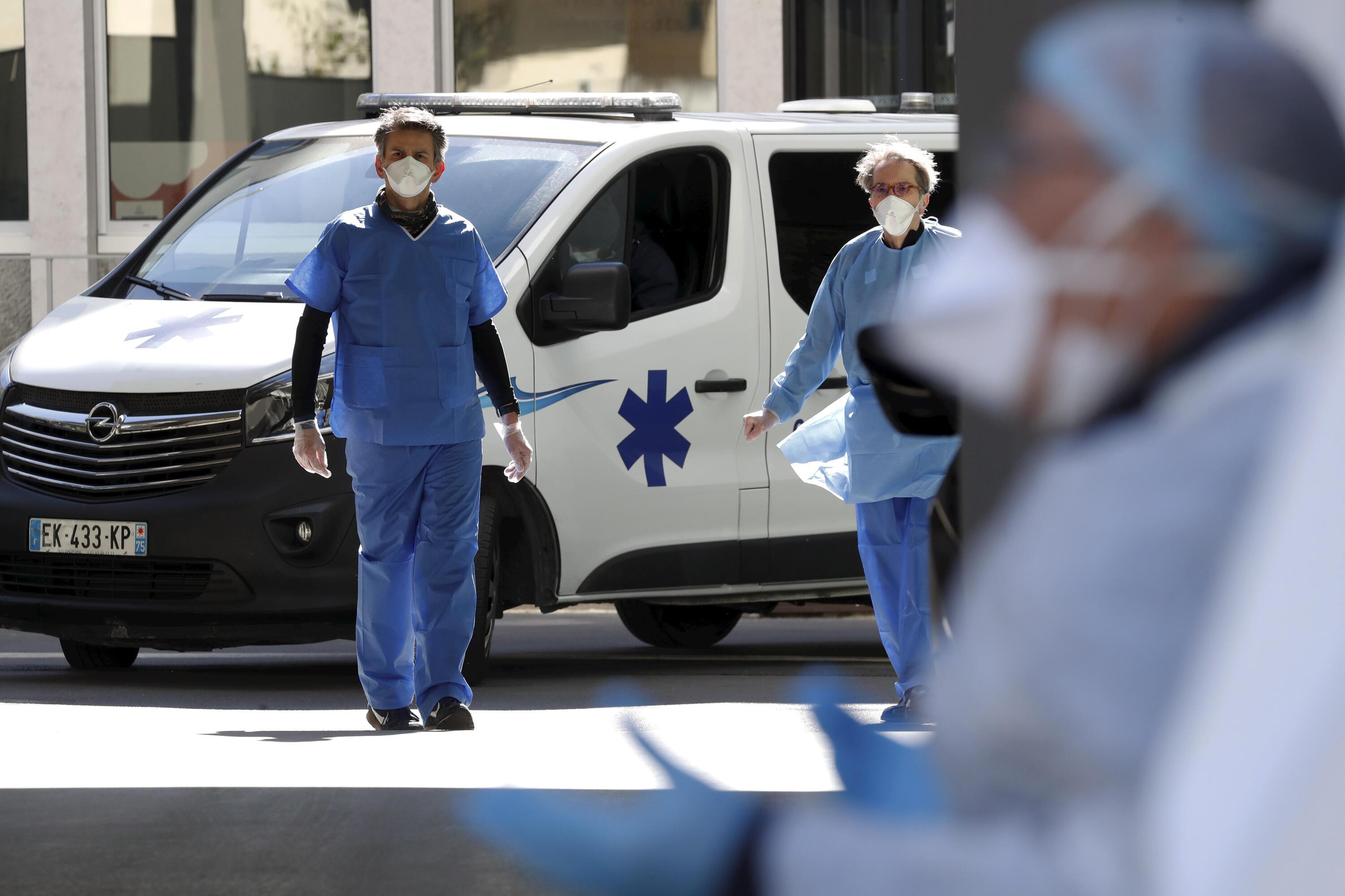 Les ambulanciers manifestent à Paris pour demander une «bouffée d’oxygène financière dès cet été»