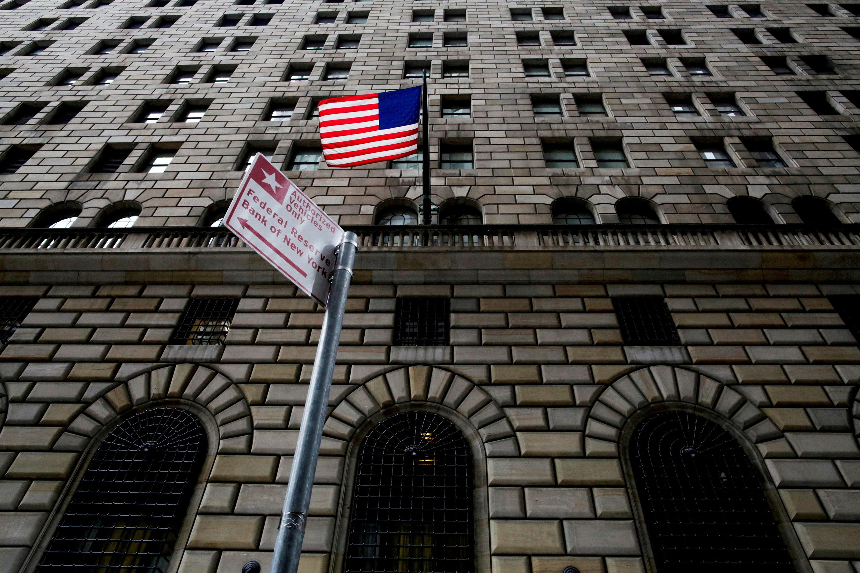 Wall Street ouvre en baisse, nouvelle vague de vente sur les semi-conducteurs