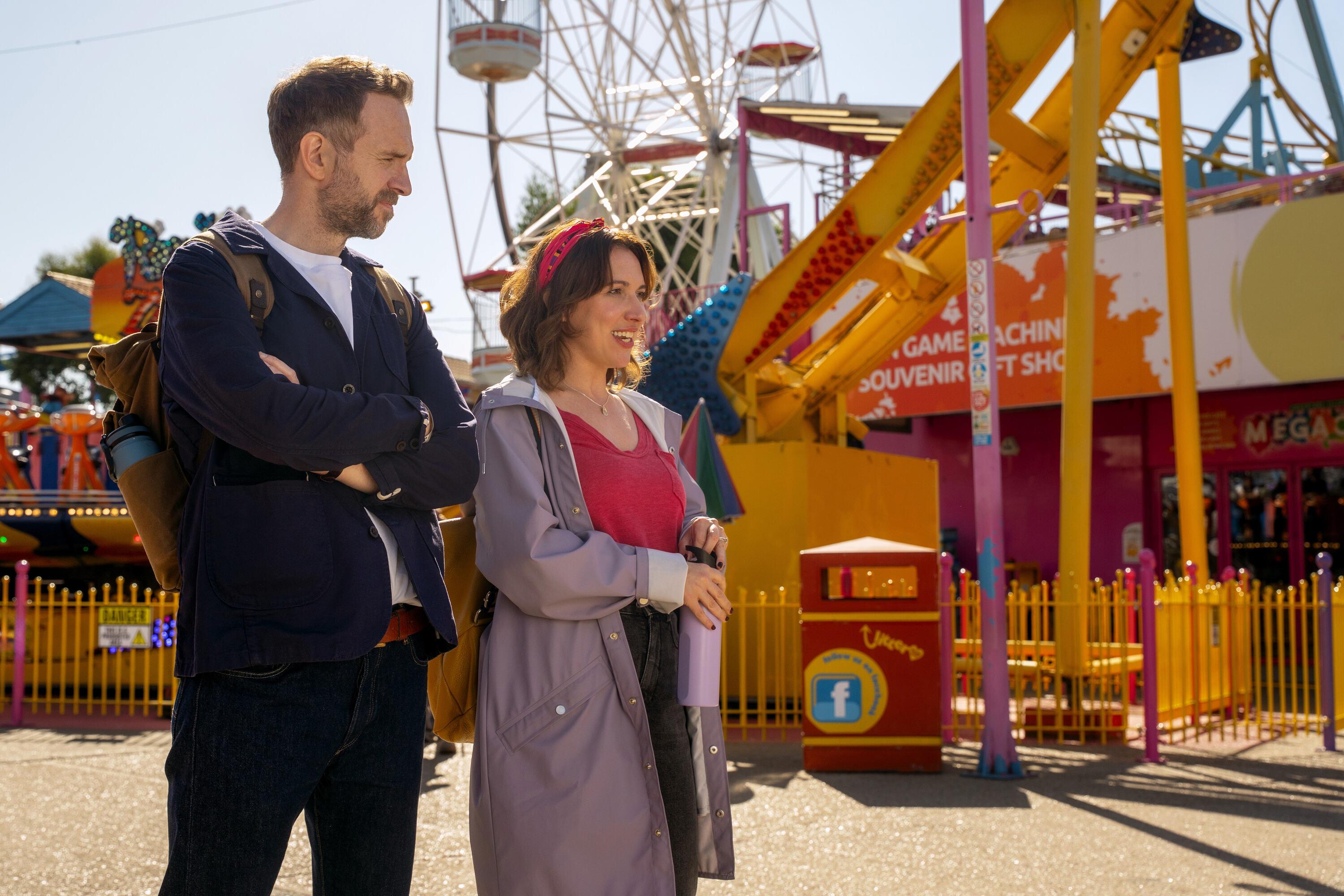 Trying : une série d’Apple TV+ qui explore avec finesse les dynamiques de l’adoption et la complexité de la famille — Séries TV