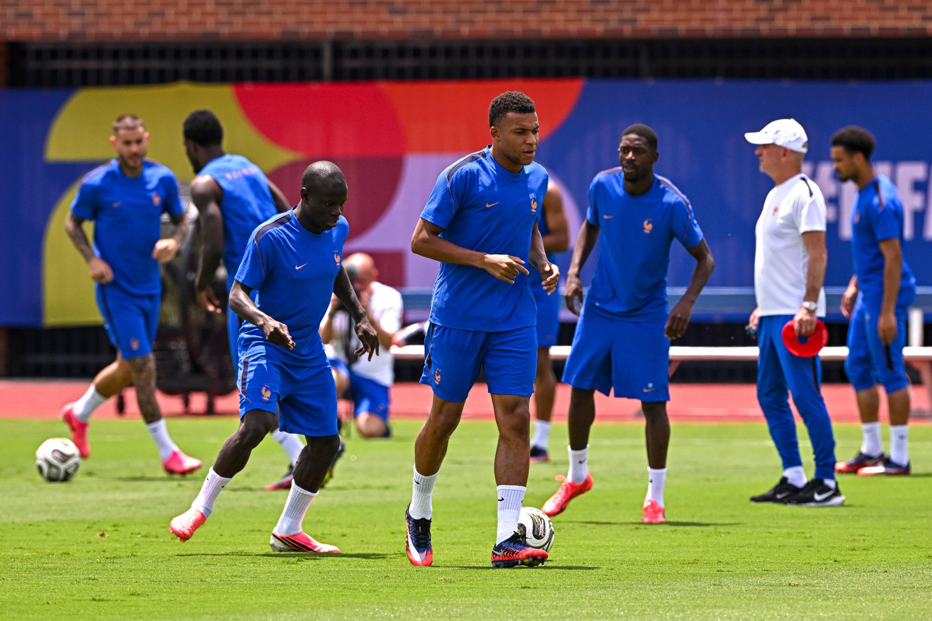 EN DIRECT - Coupe du monde 2026 : jour de demi-finale pour la France, un ancien international anglais veut envoyer Messi à la retraite, le Barça bien représenté