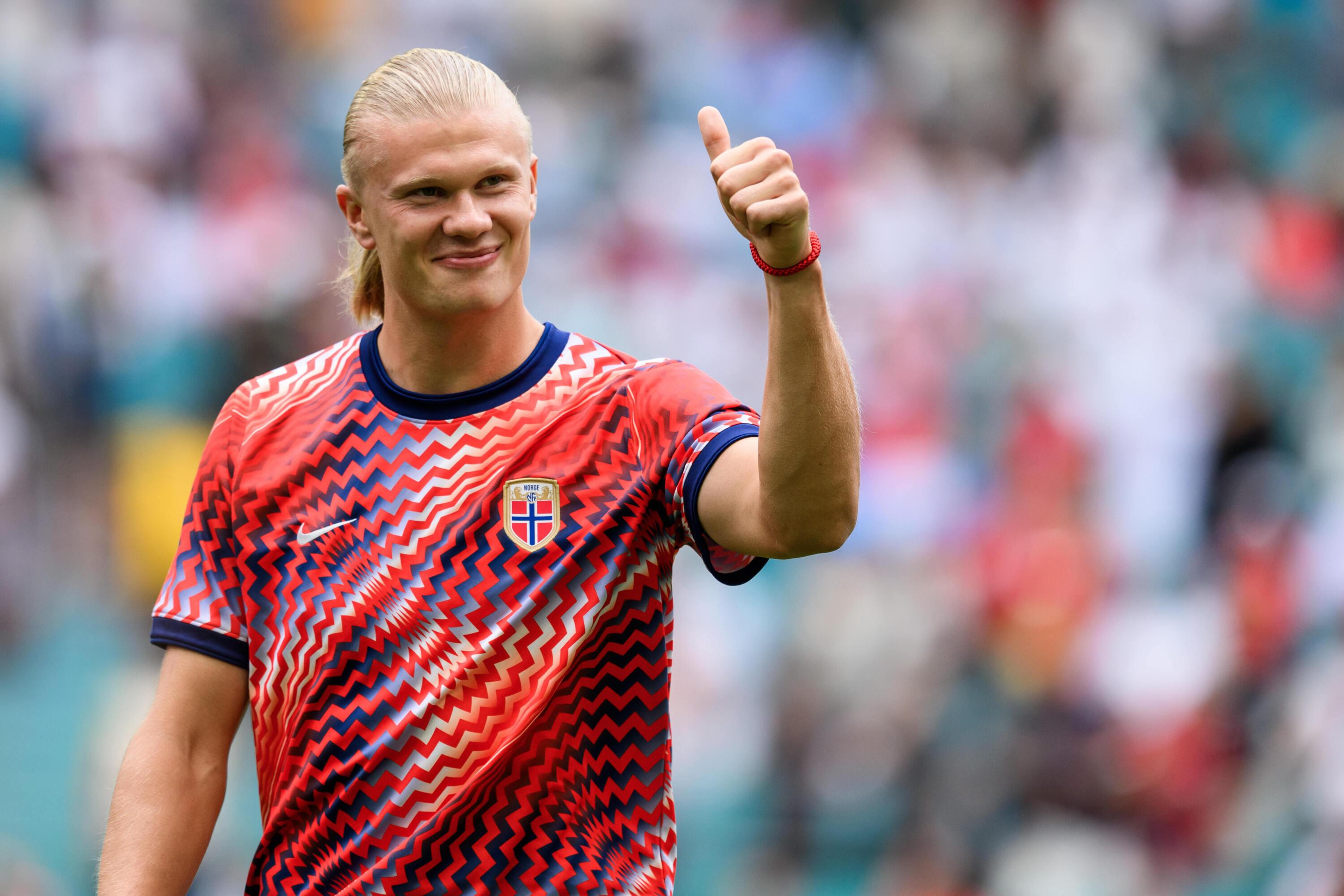 EN DIRECT - Coupe du monde 2026 : jour de petite finale pour les Bleus, Trump se mêle de la tactique des Anglais, Haaland plus populaire que jamais
