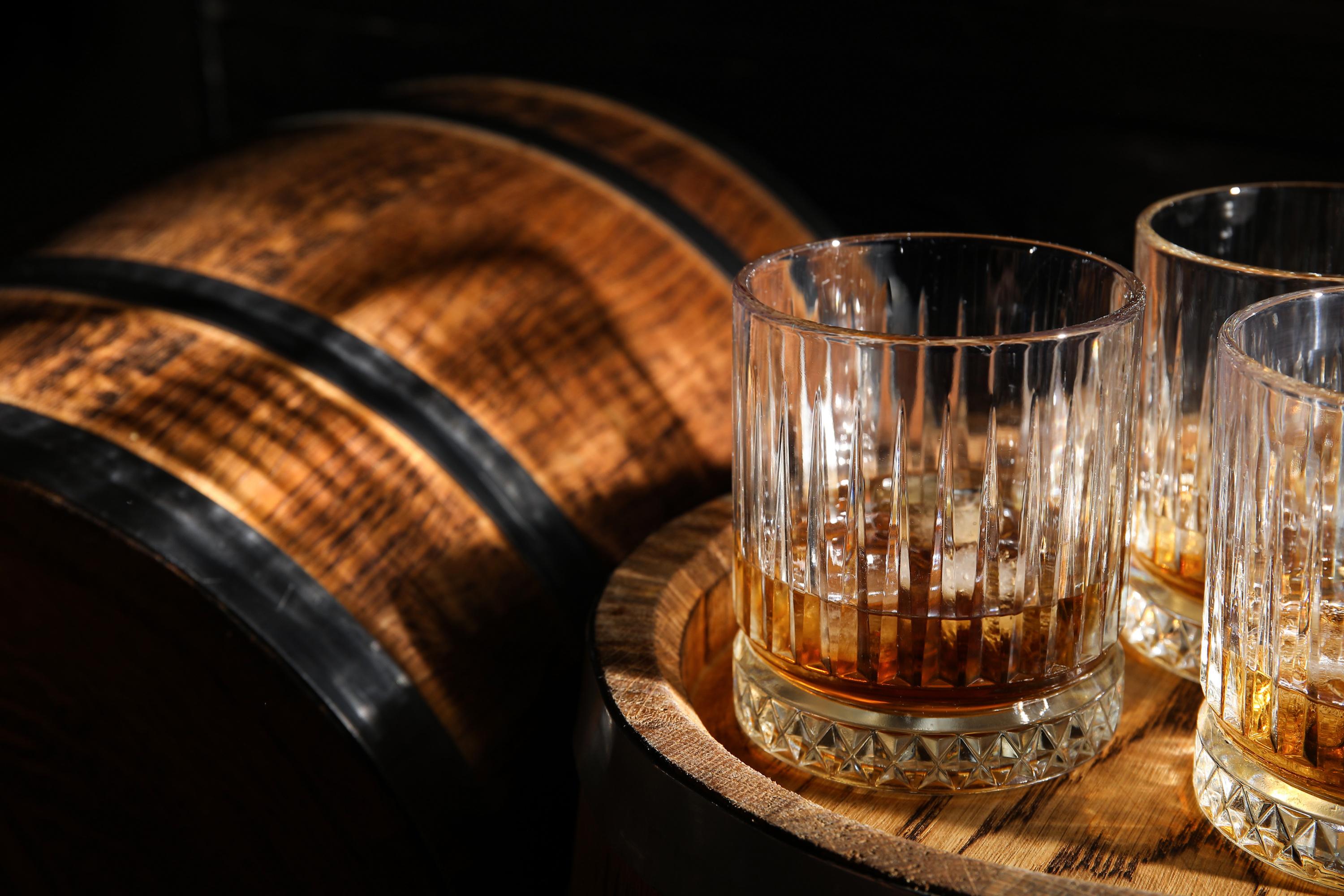 Cocktails et «brand ambassador» : comment le cognac entend redevenir désirable en France