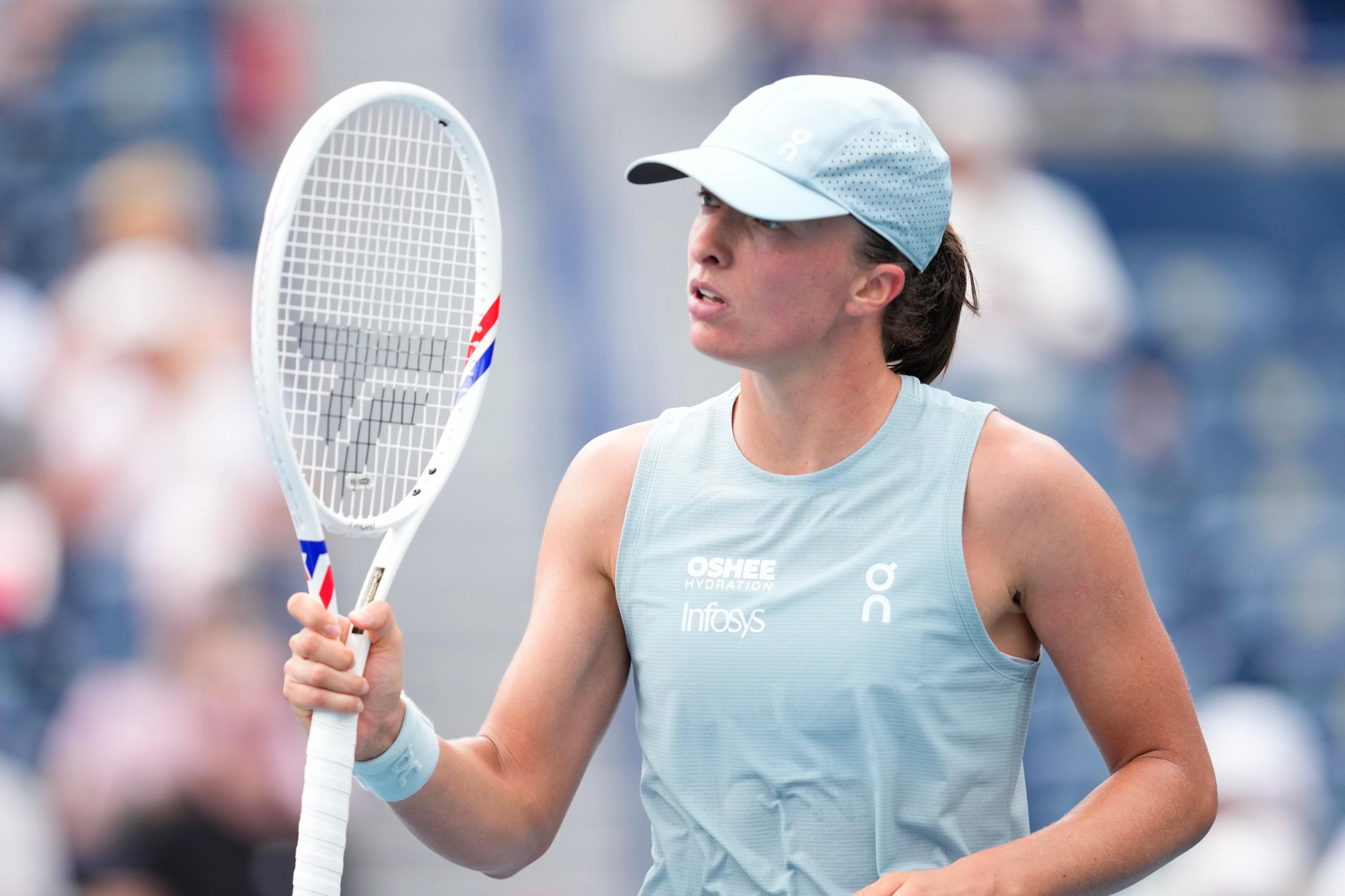 Tennis : Swiatek renverse Kostyuk et file en quarts à Toronto, Pegula s’incline face à Shnaider