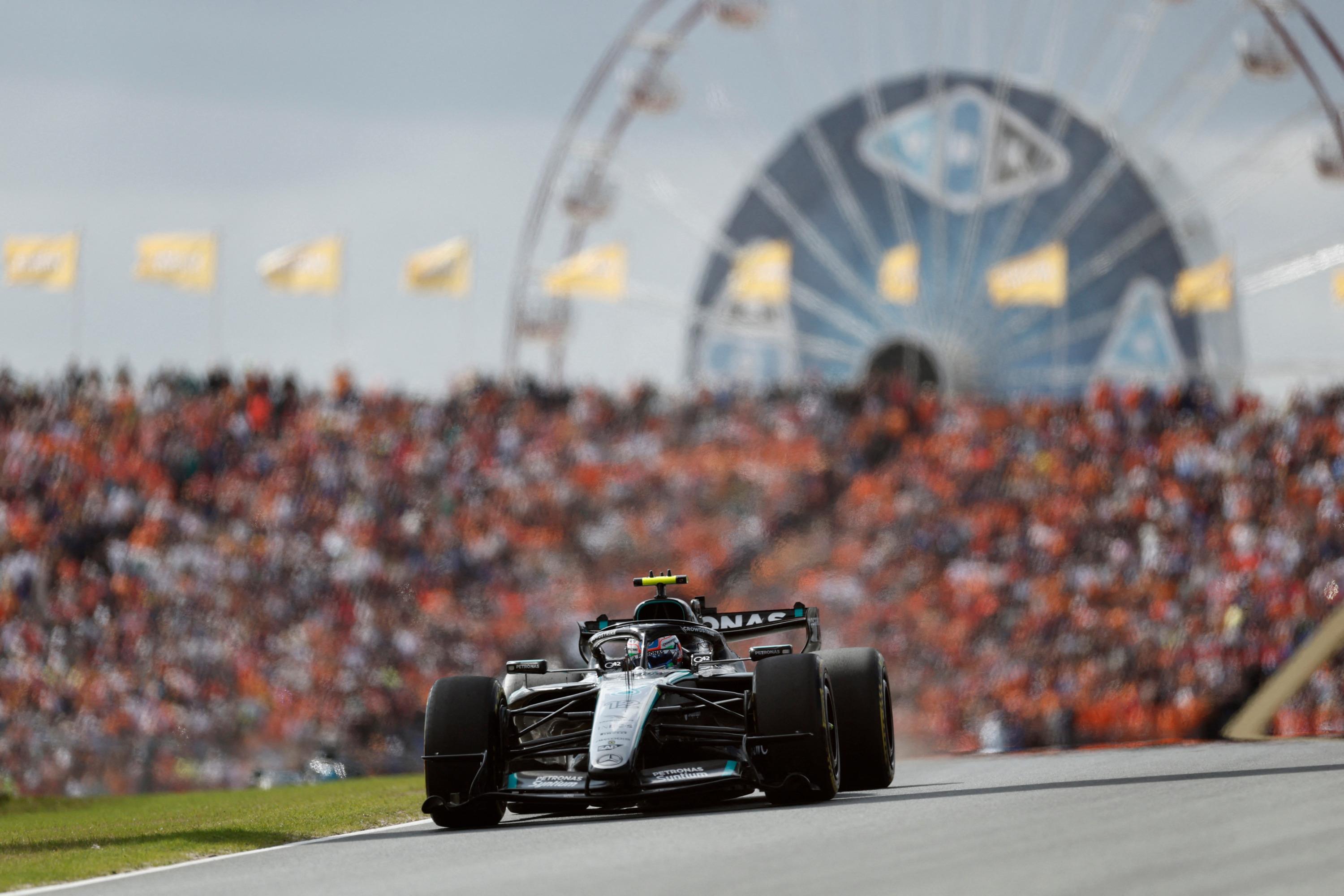 EN DIRECT - Formule 1 : après l’accident de Verstappen au premier tour, Antonelli domine les débats devant Norris aux Pays-Bas