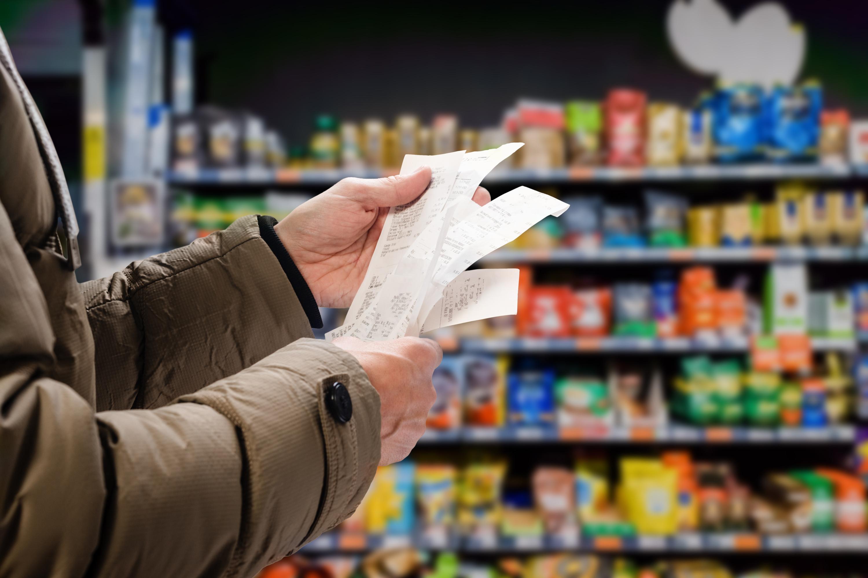 «Shrinkflation» : comment l’État tente de repérer cette inflation déguisée qui rogne le pouvoir d’achat des Français