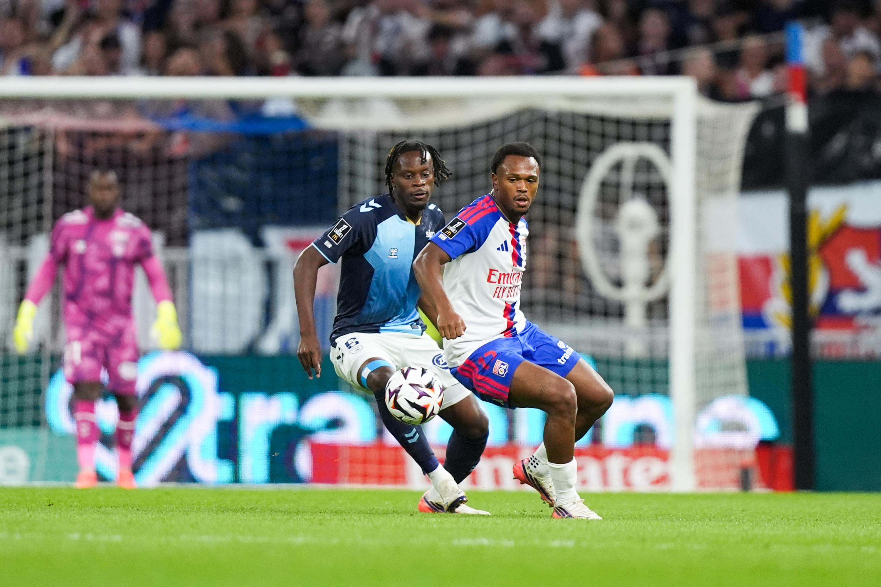 EN DIRECT - Multiplex Ligue 1 : Lyon frustré, c’est parti fort à Brest, un missile angevin à Auxerre