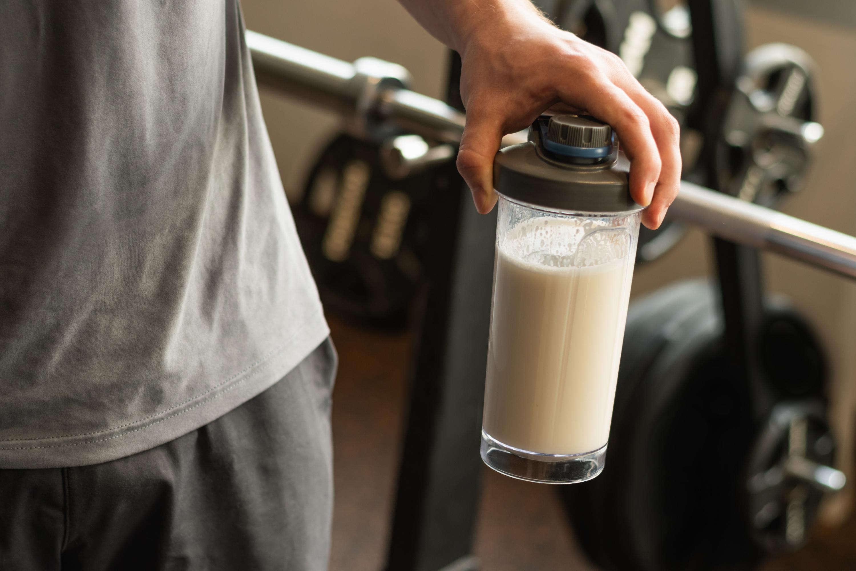 «C’est omniprésent» : de la whey à la créatine, le fulgurant essor de la nutrition sportive en France