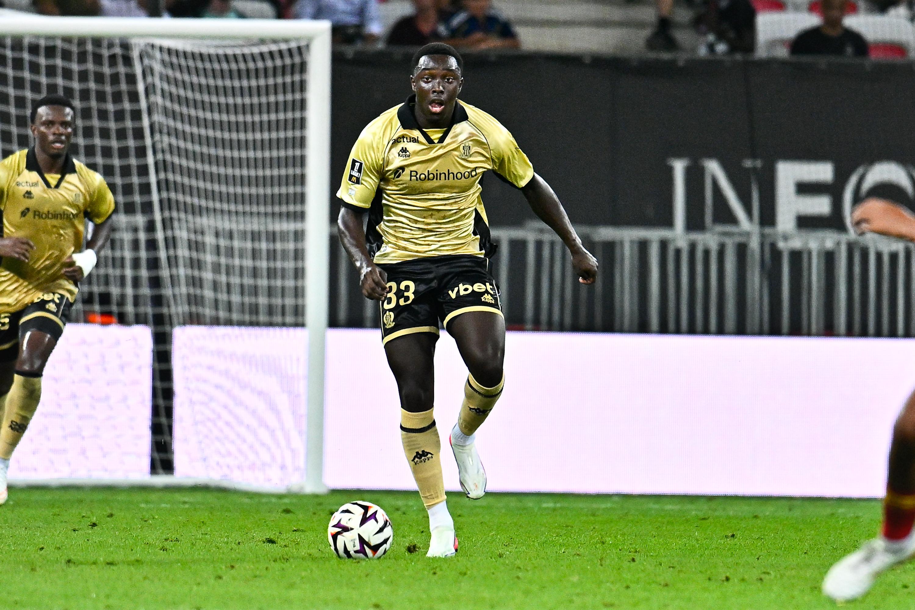 Ligue 1 : le Niçois Antoine Mendy, gravement blessé à un genou et absent plusieurs mois