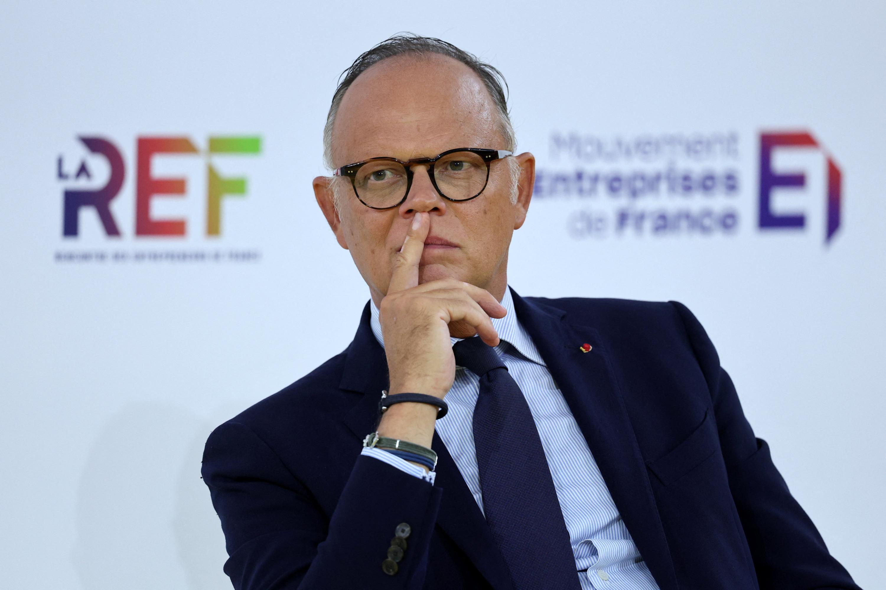 EN DIRECT - Présidentielle 2027 : Édouard Philippe «consterné» de la proposition de LFI de revenir sur l’interdiction de l’abaya à l’école