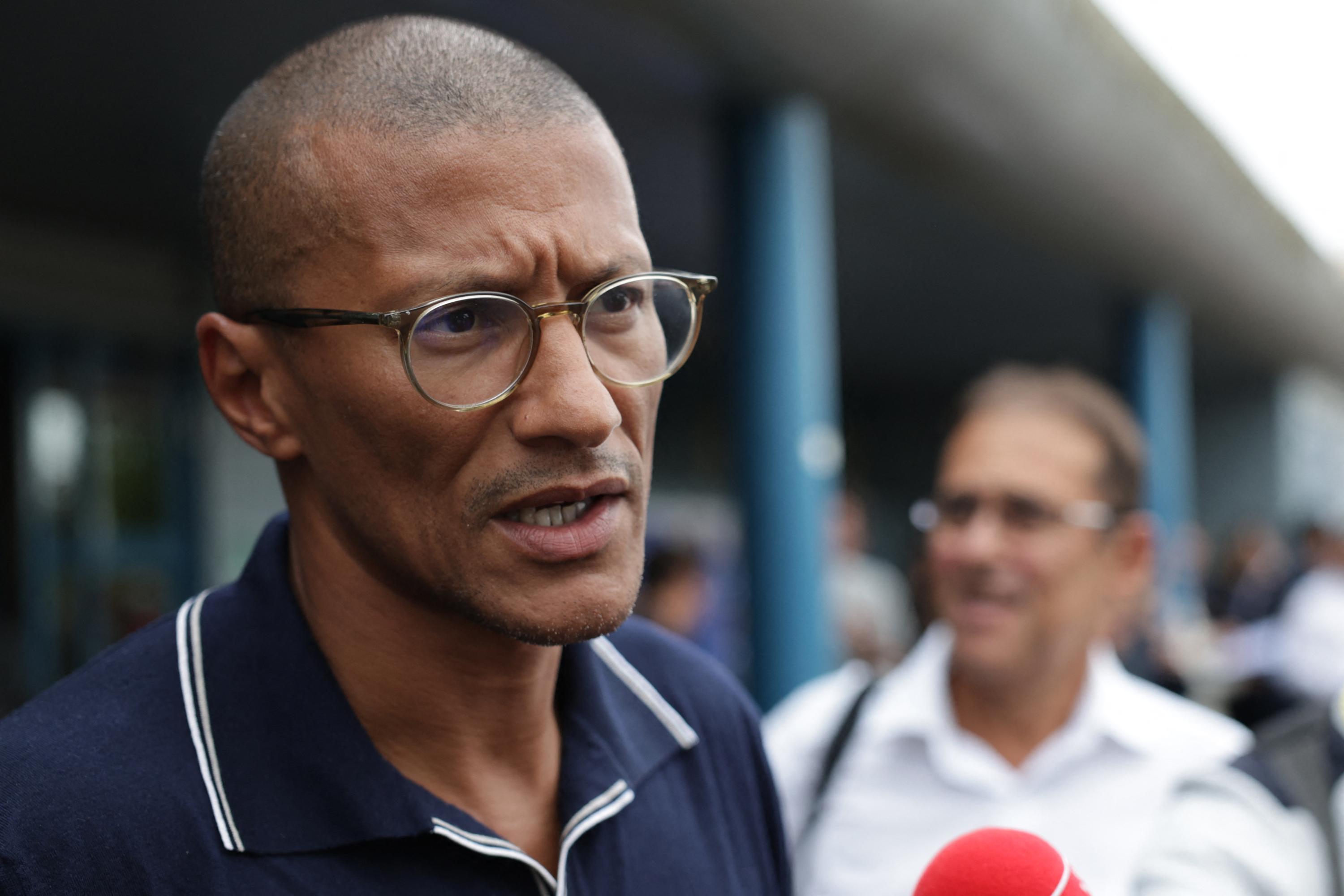 Présidentielle 2027 : Karim Bouamrane refuse de soutenir François Hollande sans «mea culpa» sur la déchéance de nationalité