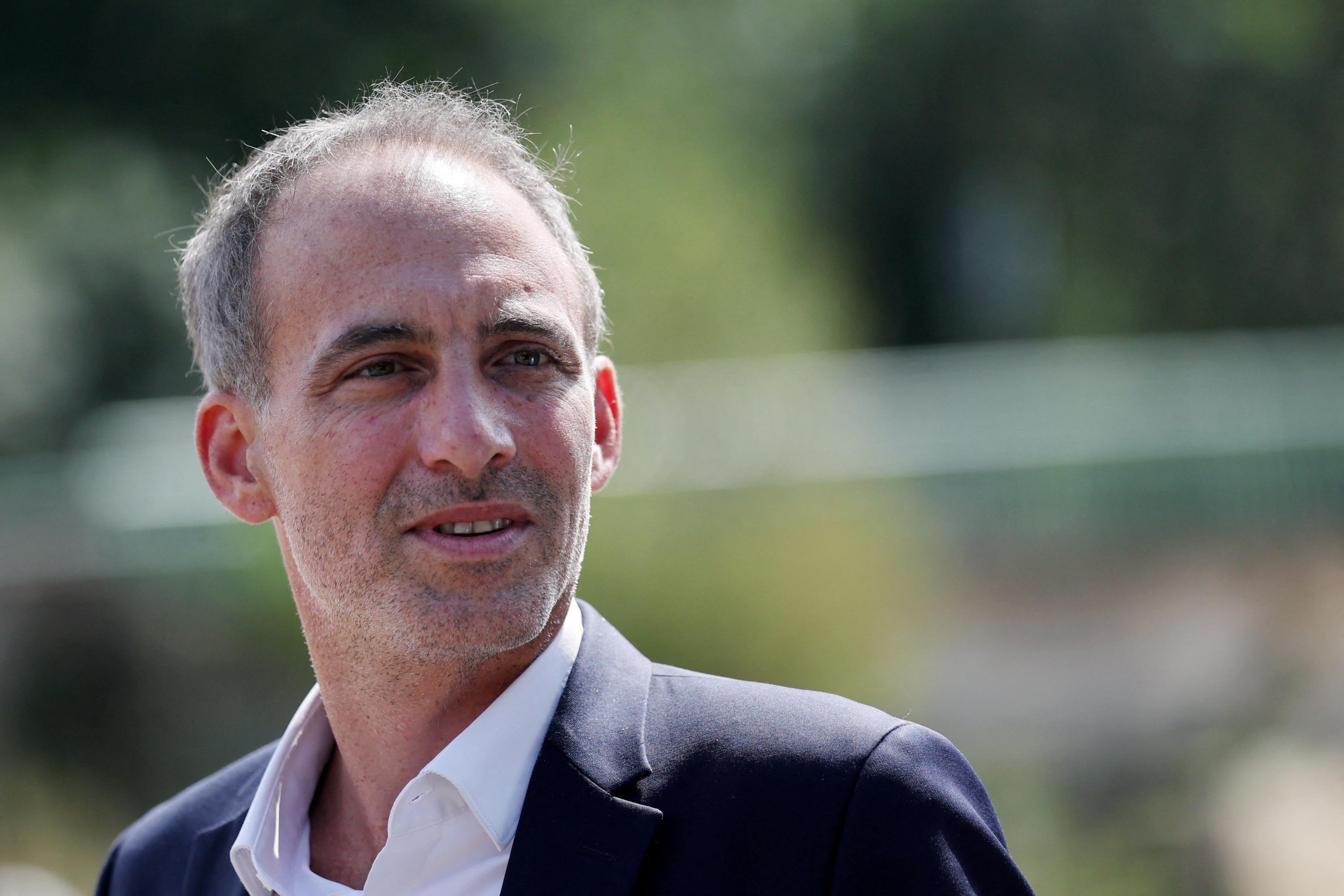 EN DIRECT - Présidentielle 2027 : «Ce que je veux, c’est que cette primaire solde tous les comptes», exhorte Raphaël Glucksmann Thumbnail
